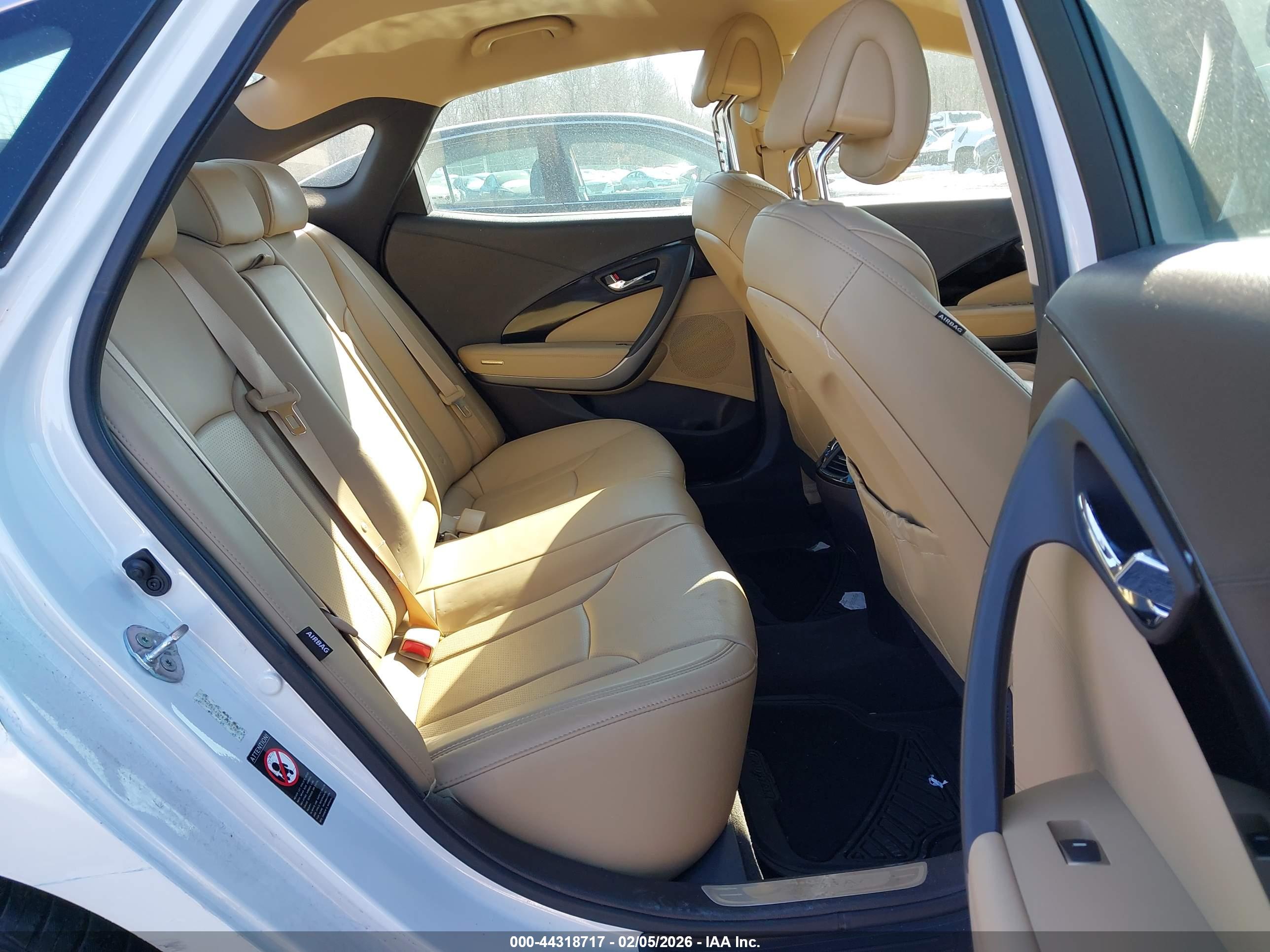HYUNDAI AZERA image 8