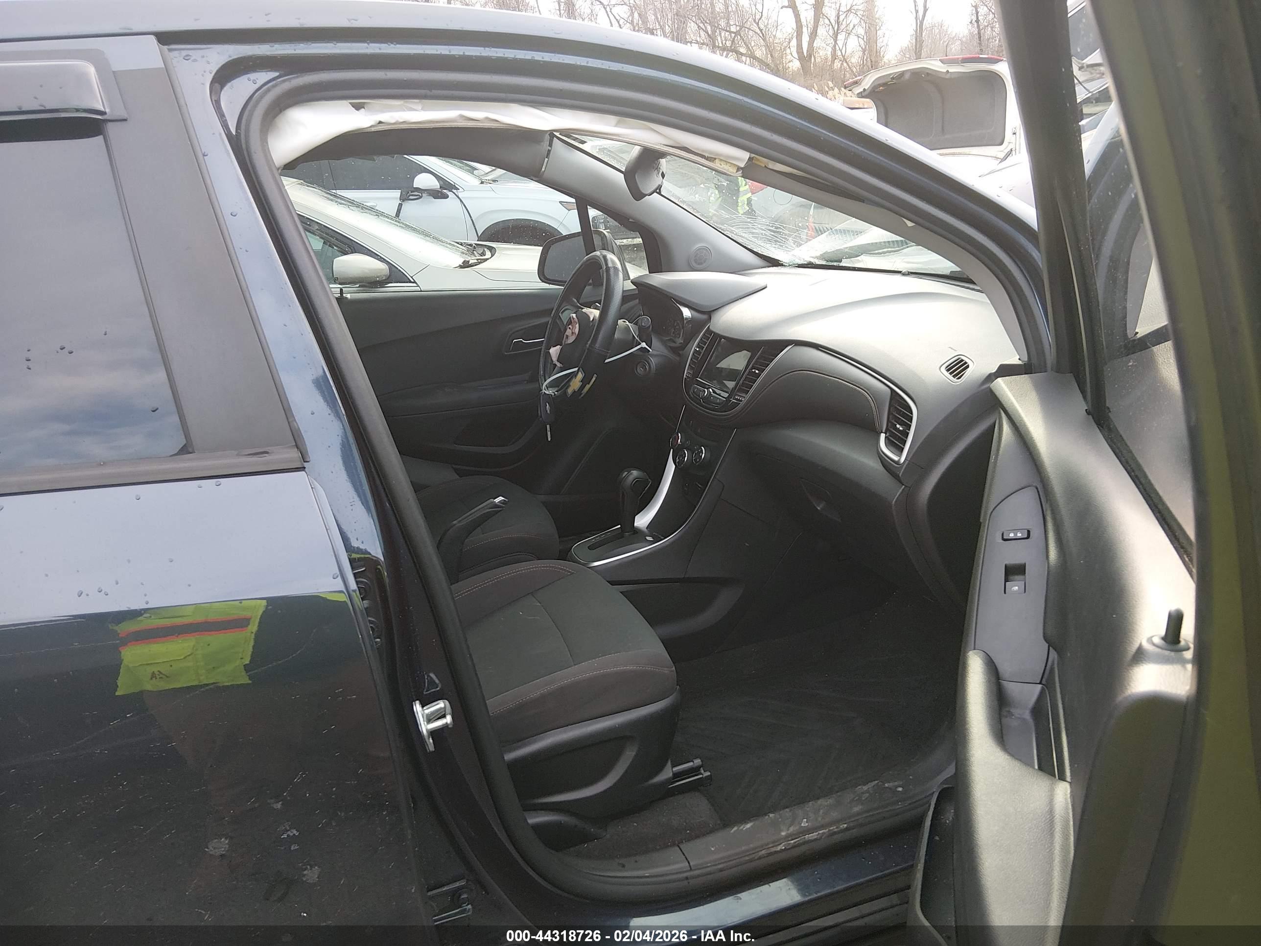 CHEVROLET TRAX image 5
