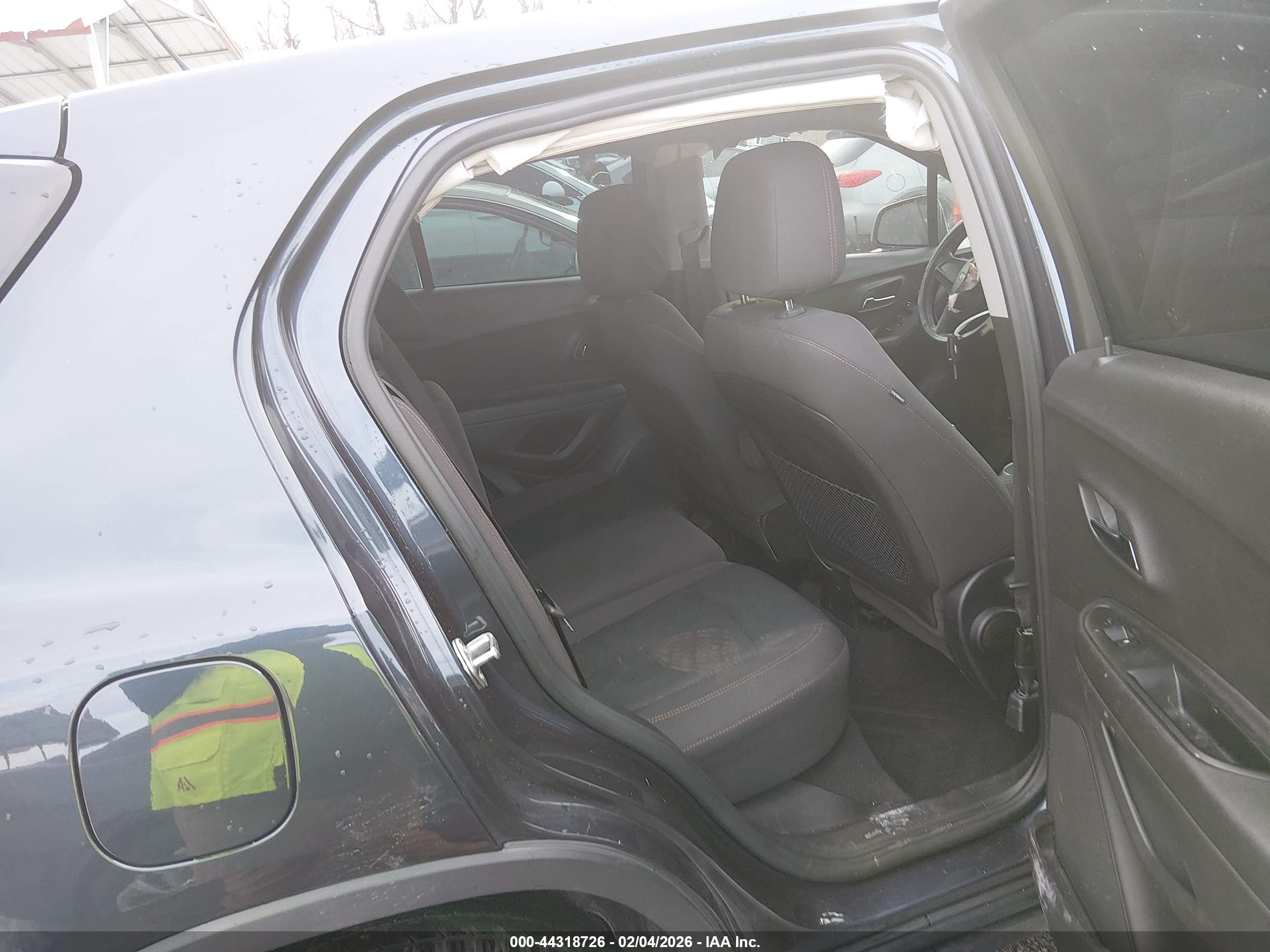 CHEVROLET TRAX image 8