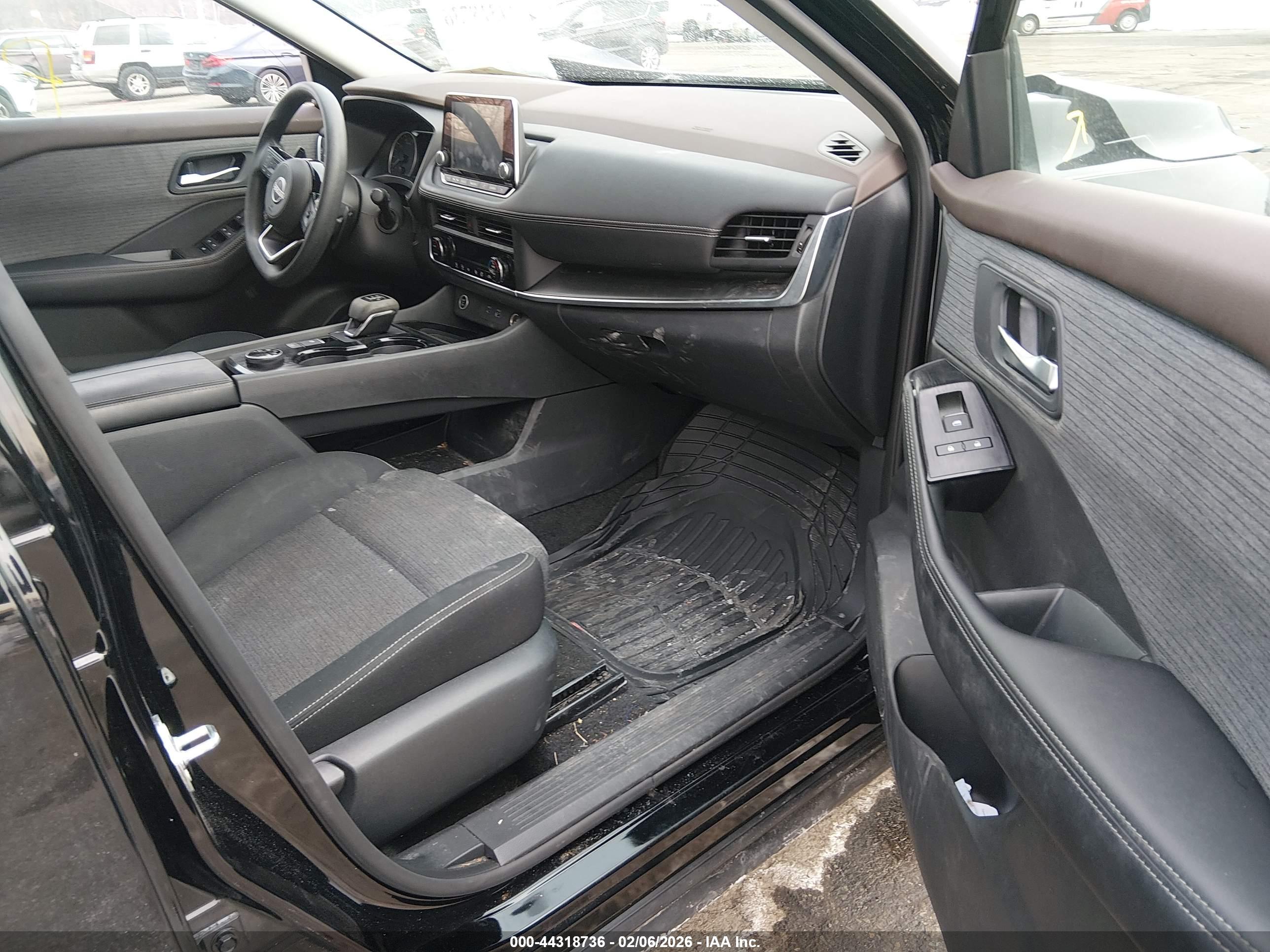 NISSAN ROGUE image 5