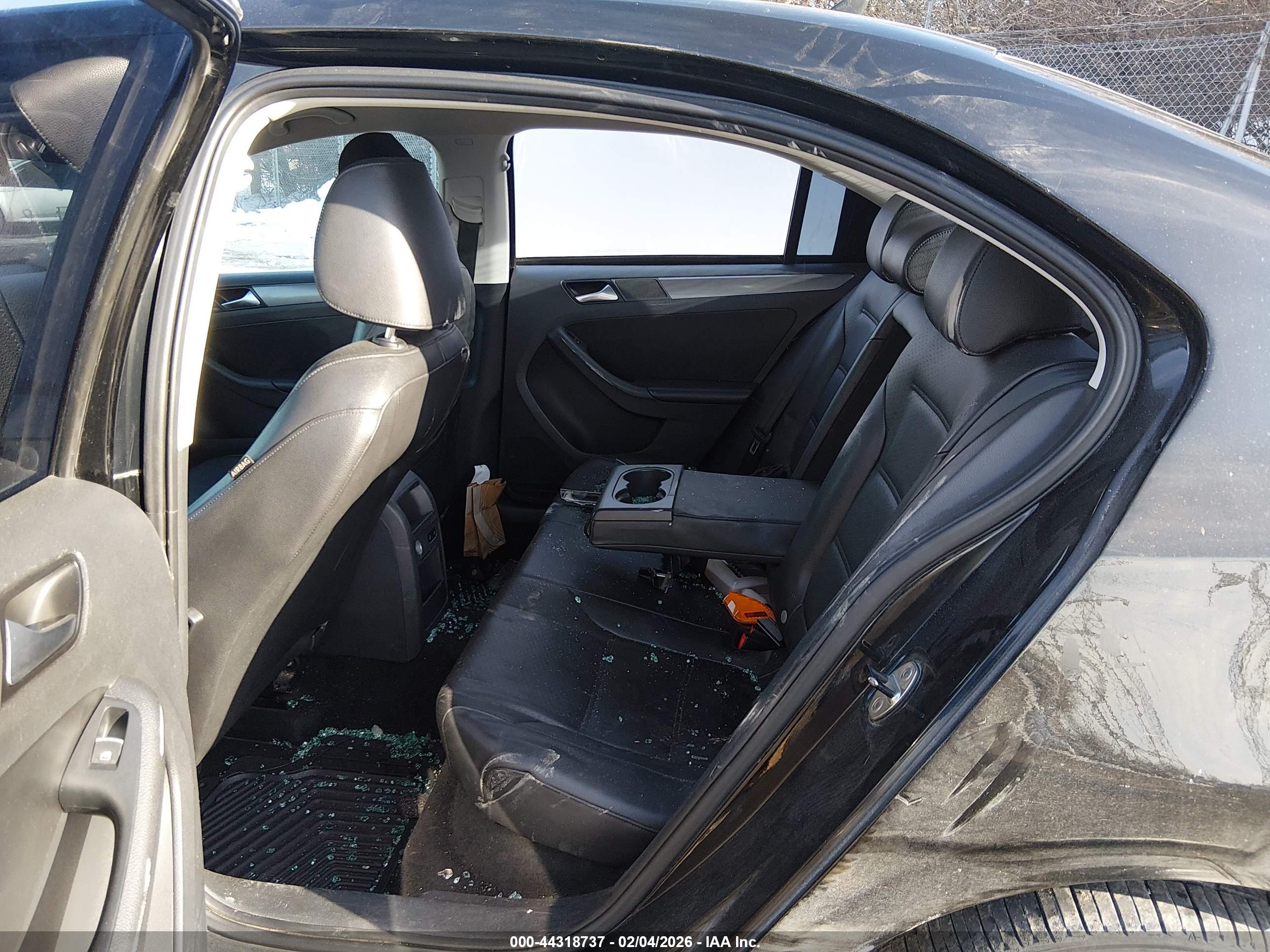 VOLKSWAGEN JETTA image 8