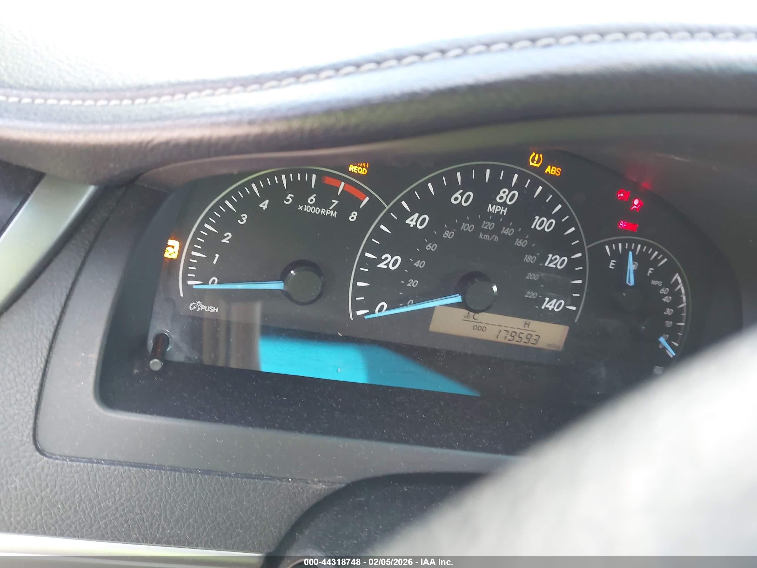 TOYOTA CAMRY image 7