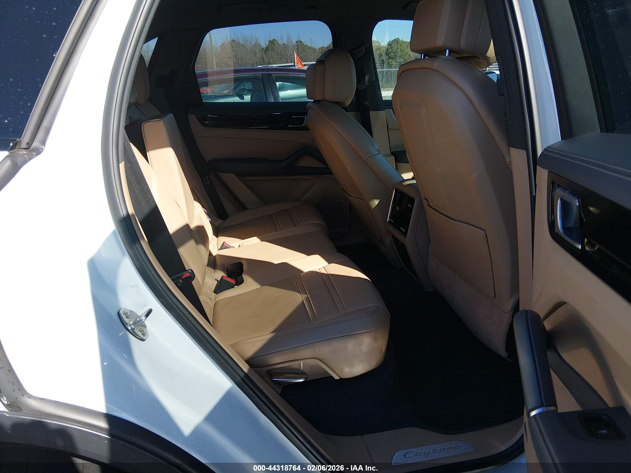 PORSCHE CAYENNE image 8