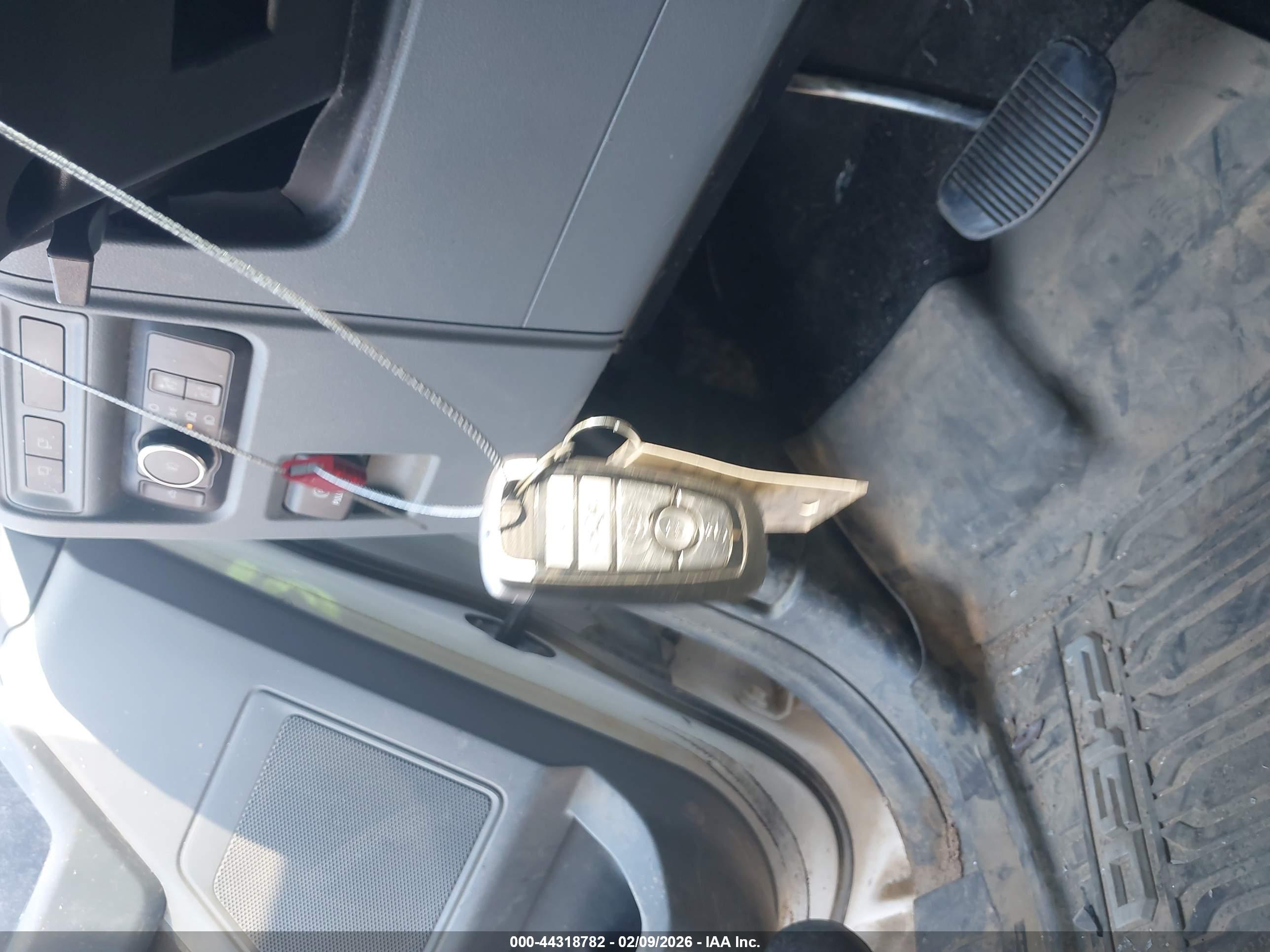 FORD F-150 image 11