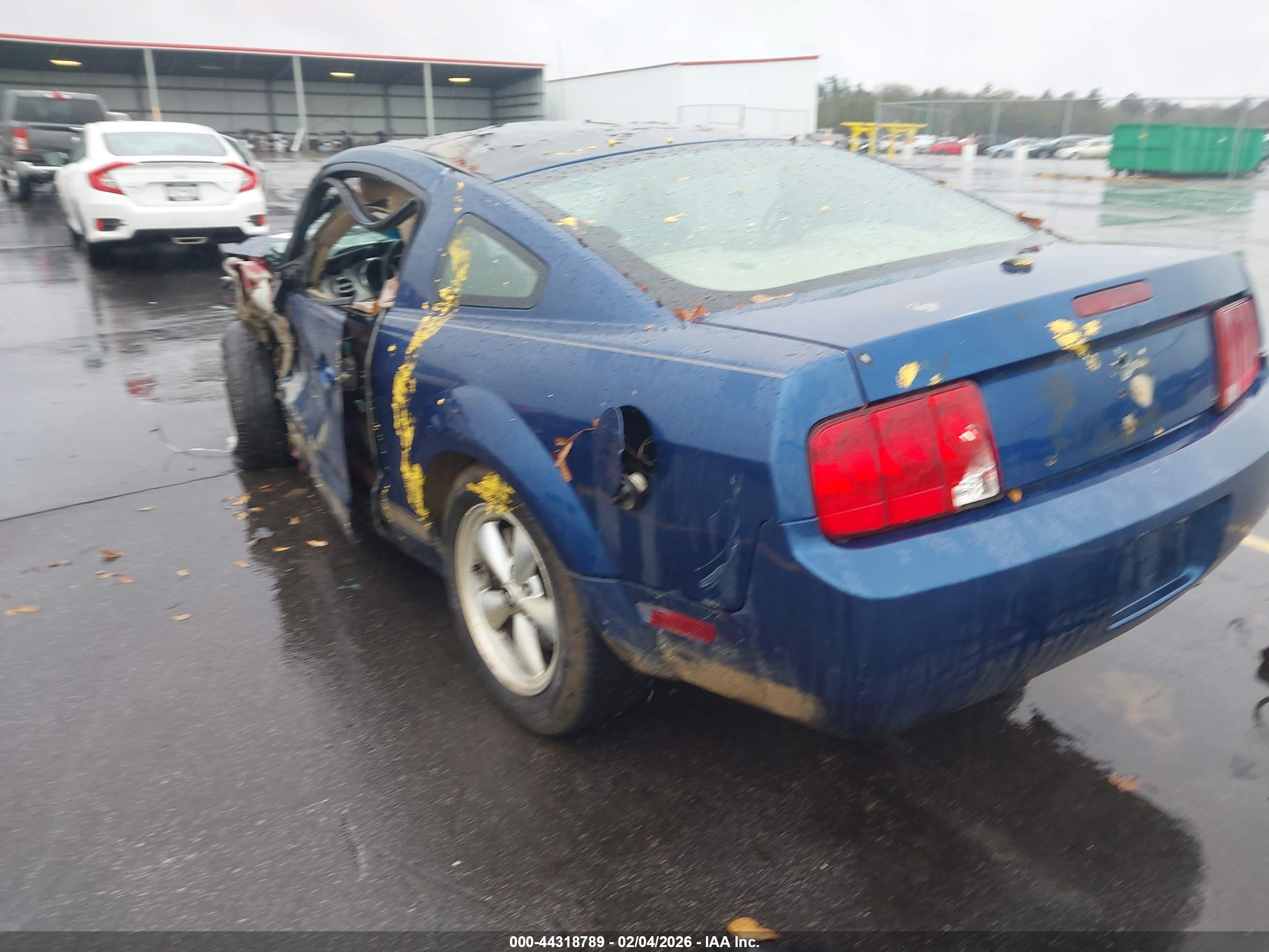 FORD MUSTANG image 3