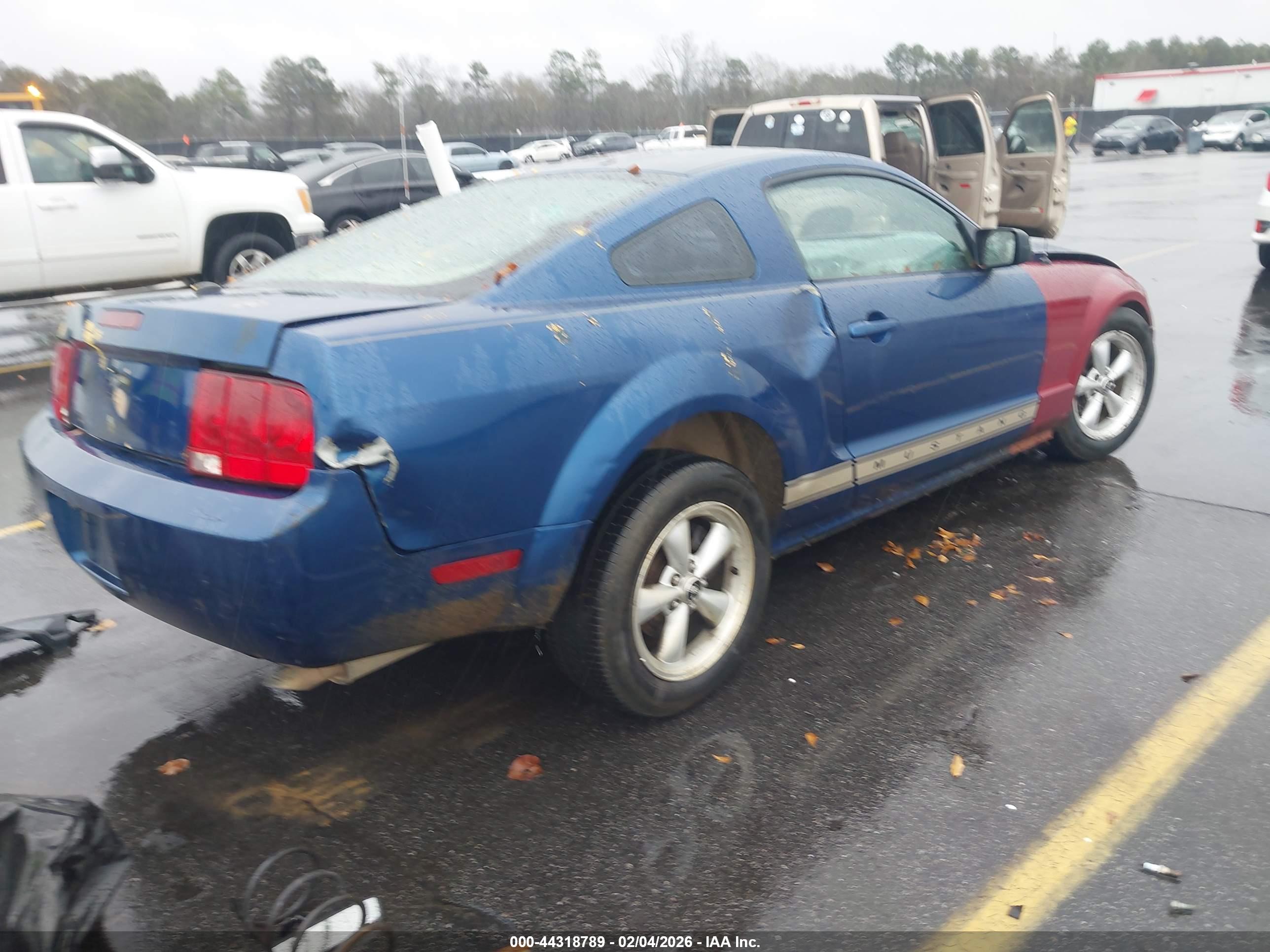 FORD MUSTANG image 4