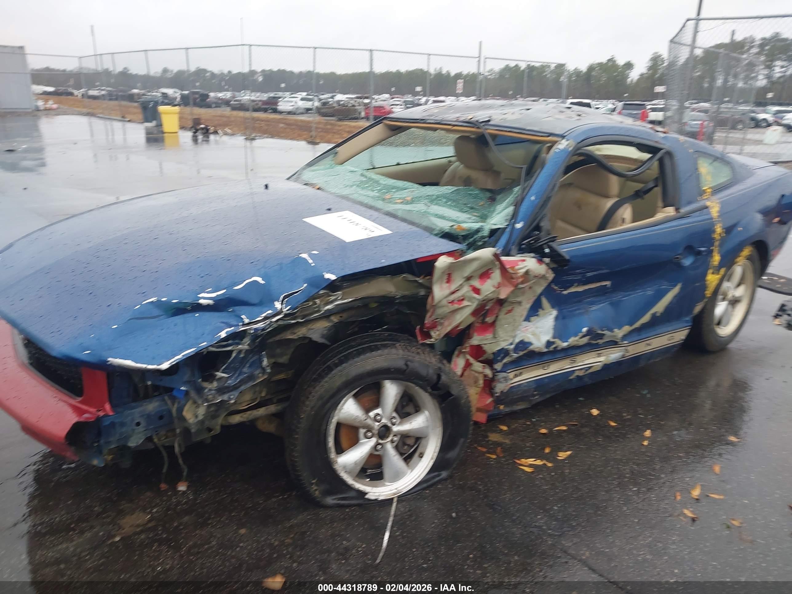 FORD MUSTANG image 6