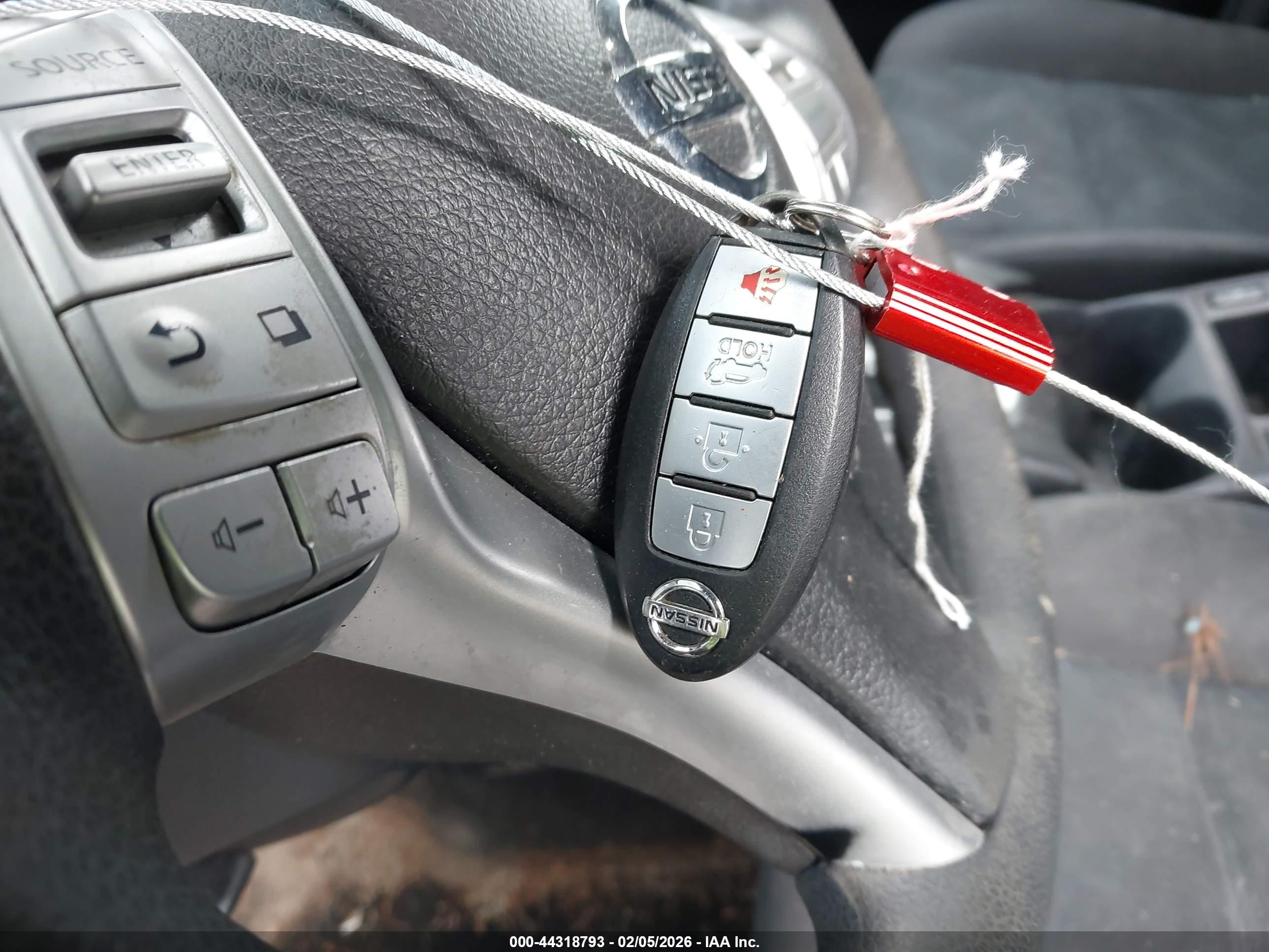 NISSAN ROGUE image 11