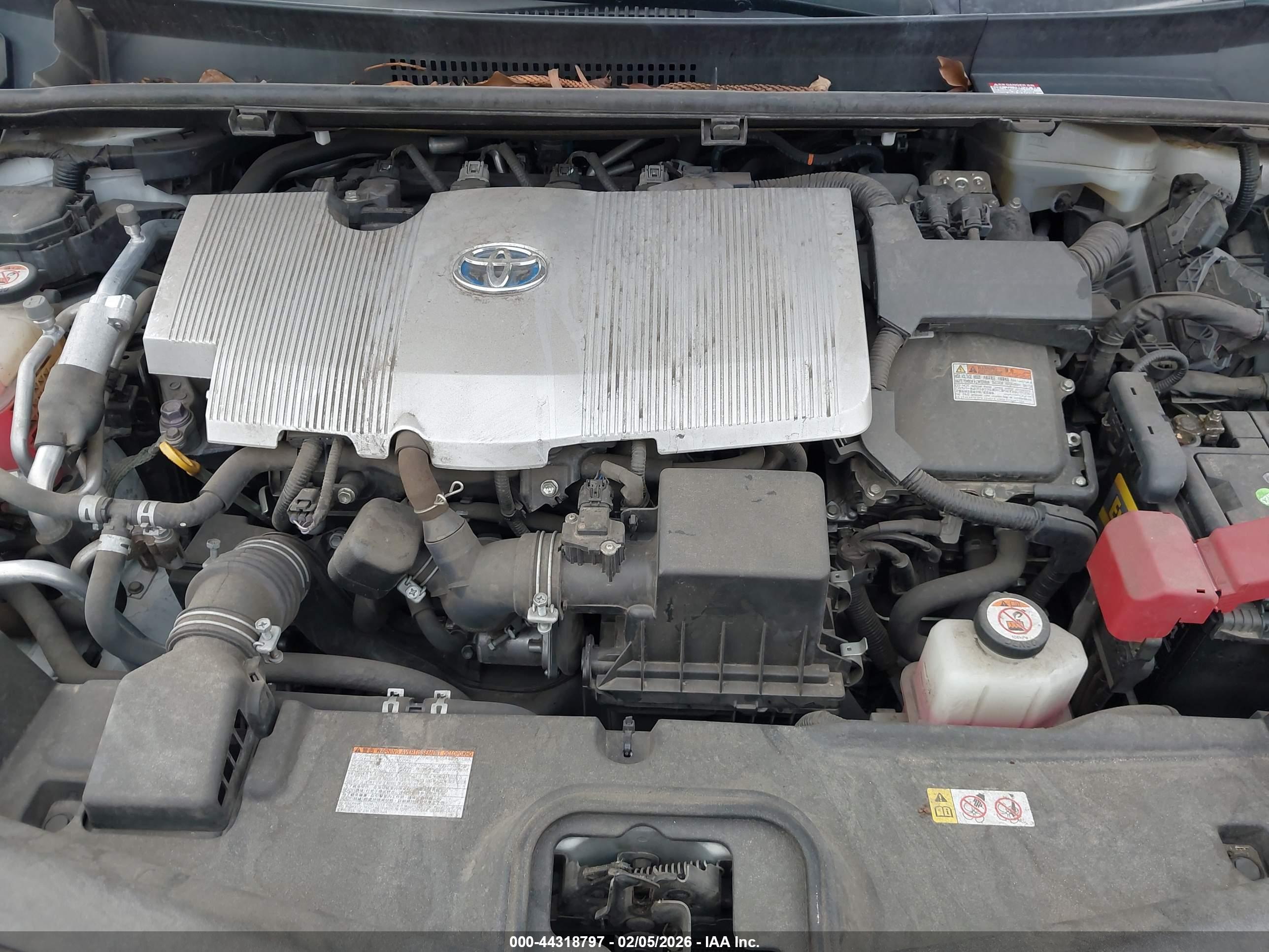 TOYOTA PRIUS image 10