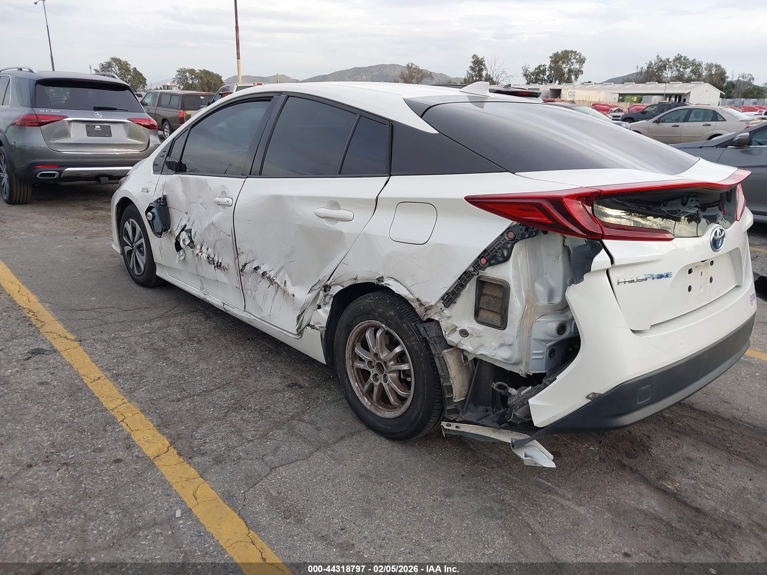 TOYOTA PRIUS image 3