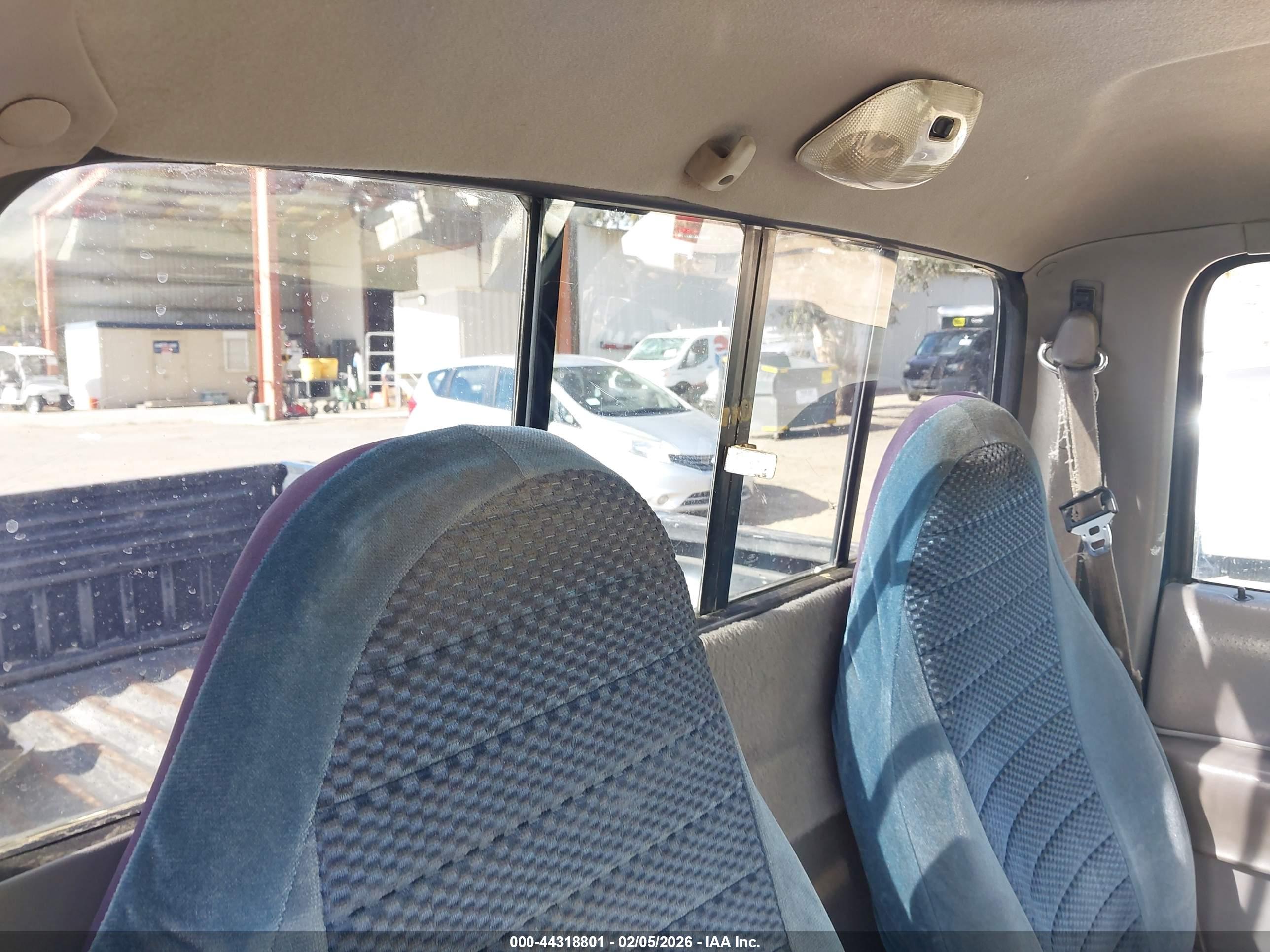 FORD RANGER image 8