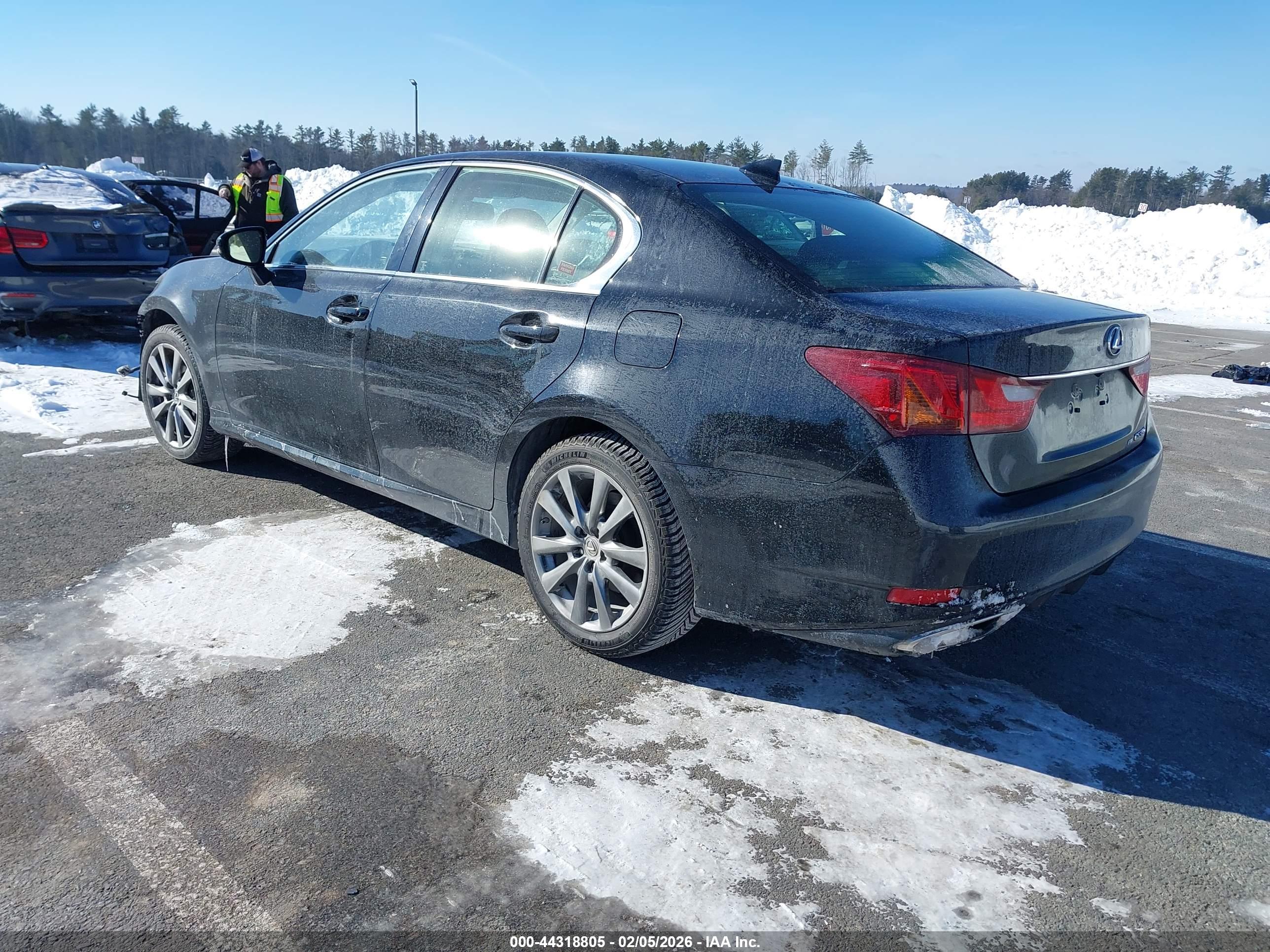 LEXUS GS image 3