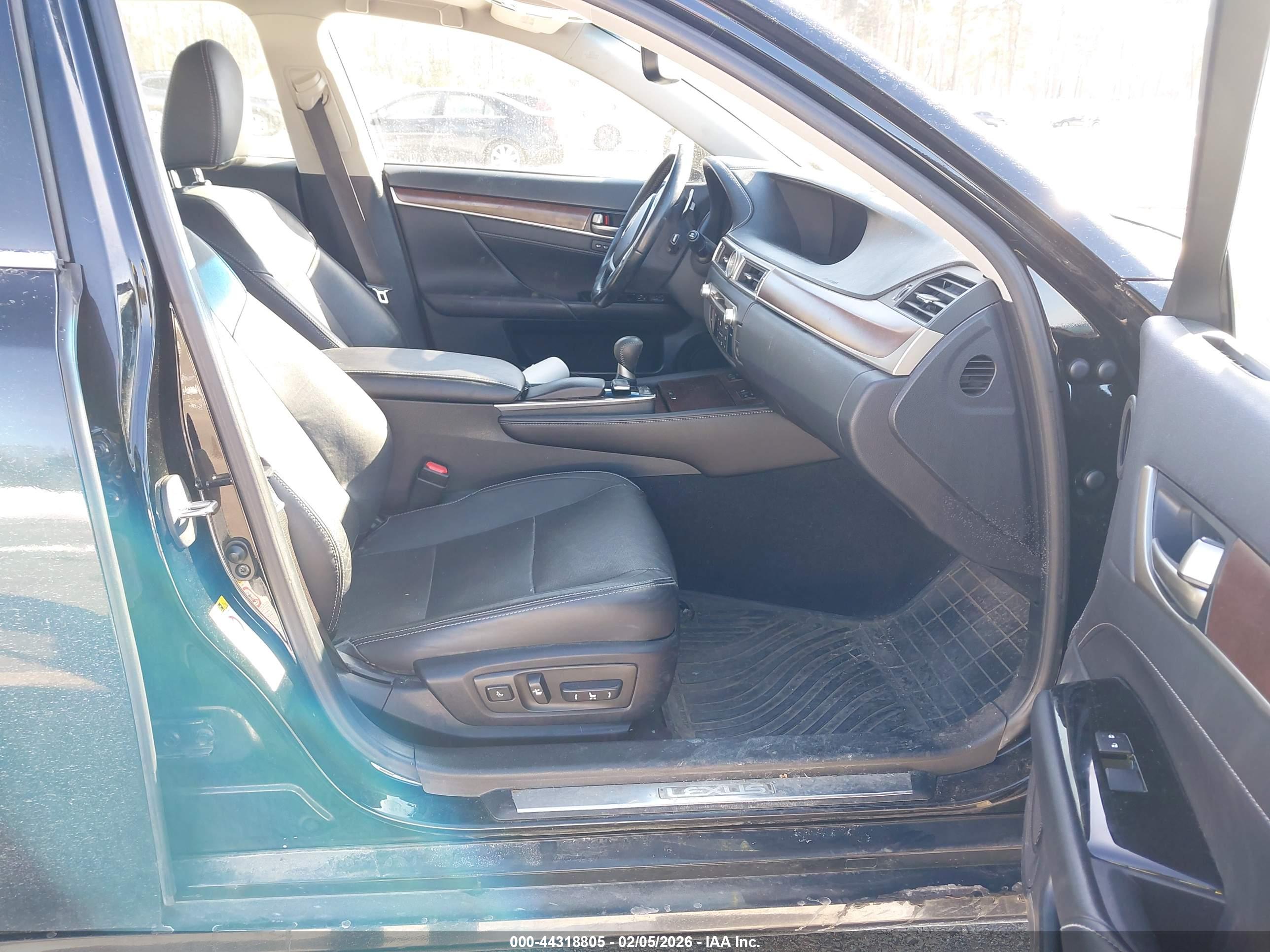 LEXUS GS image 5