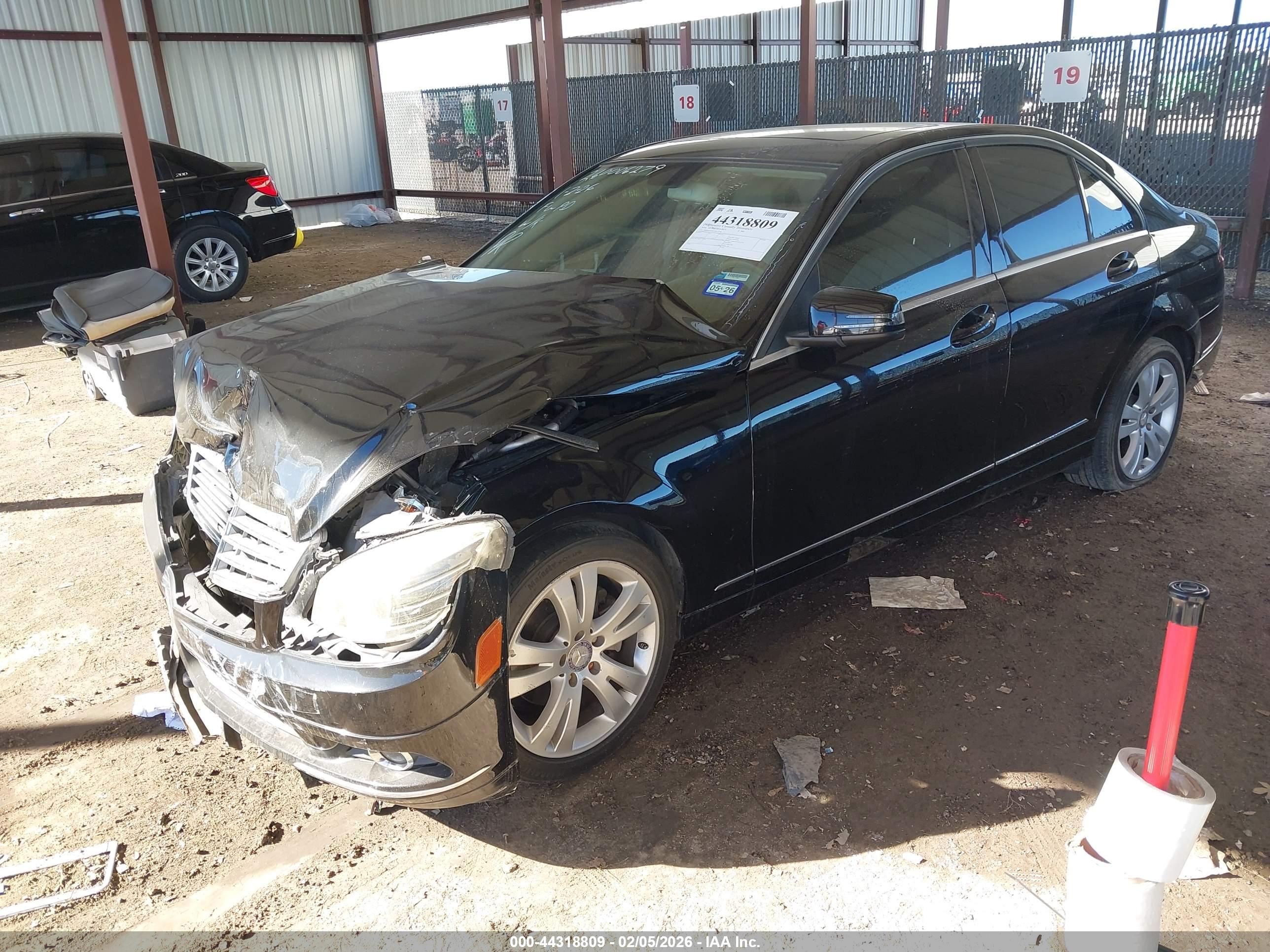 MERCEDES-BENZ C image 2
