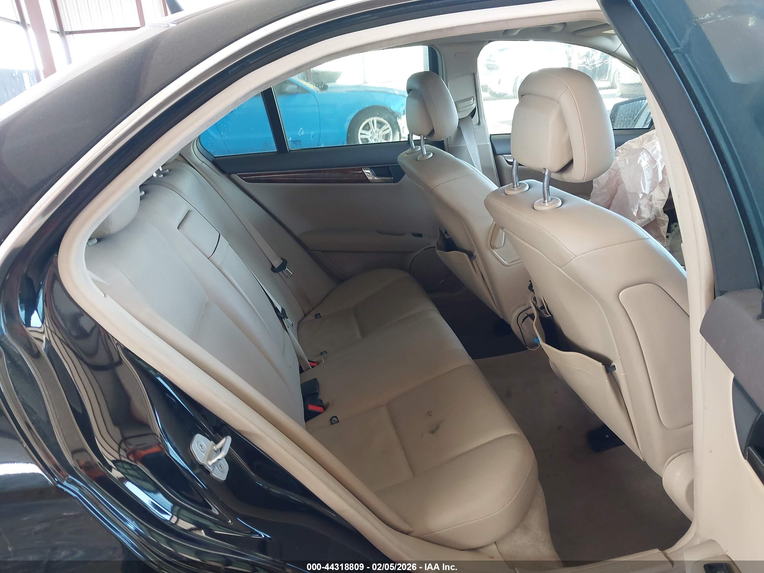MERCEDES-BENZ C image 8