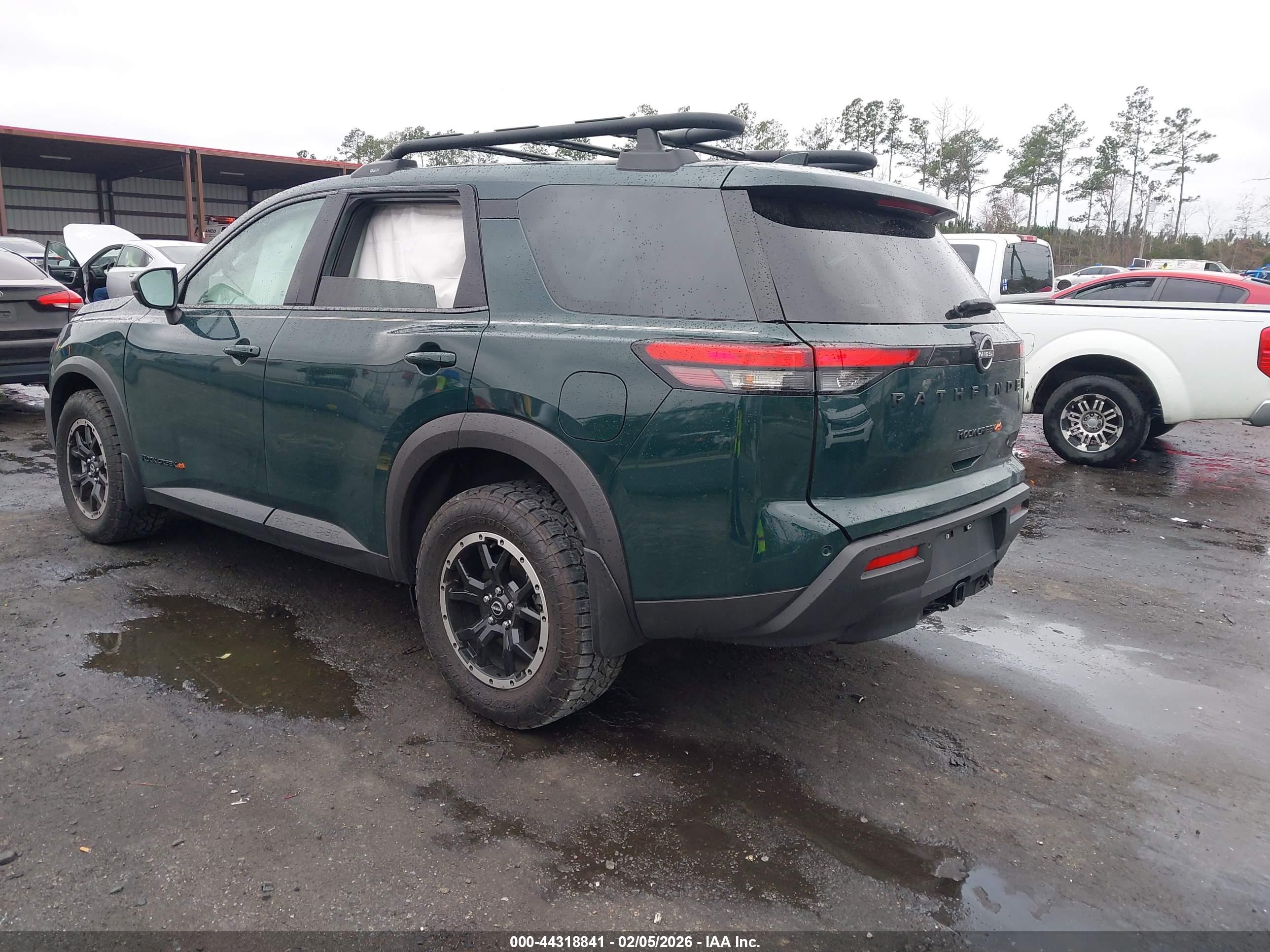 NISSAN PATHFINDER image 3