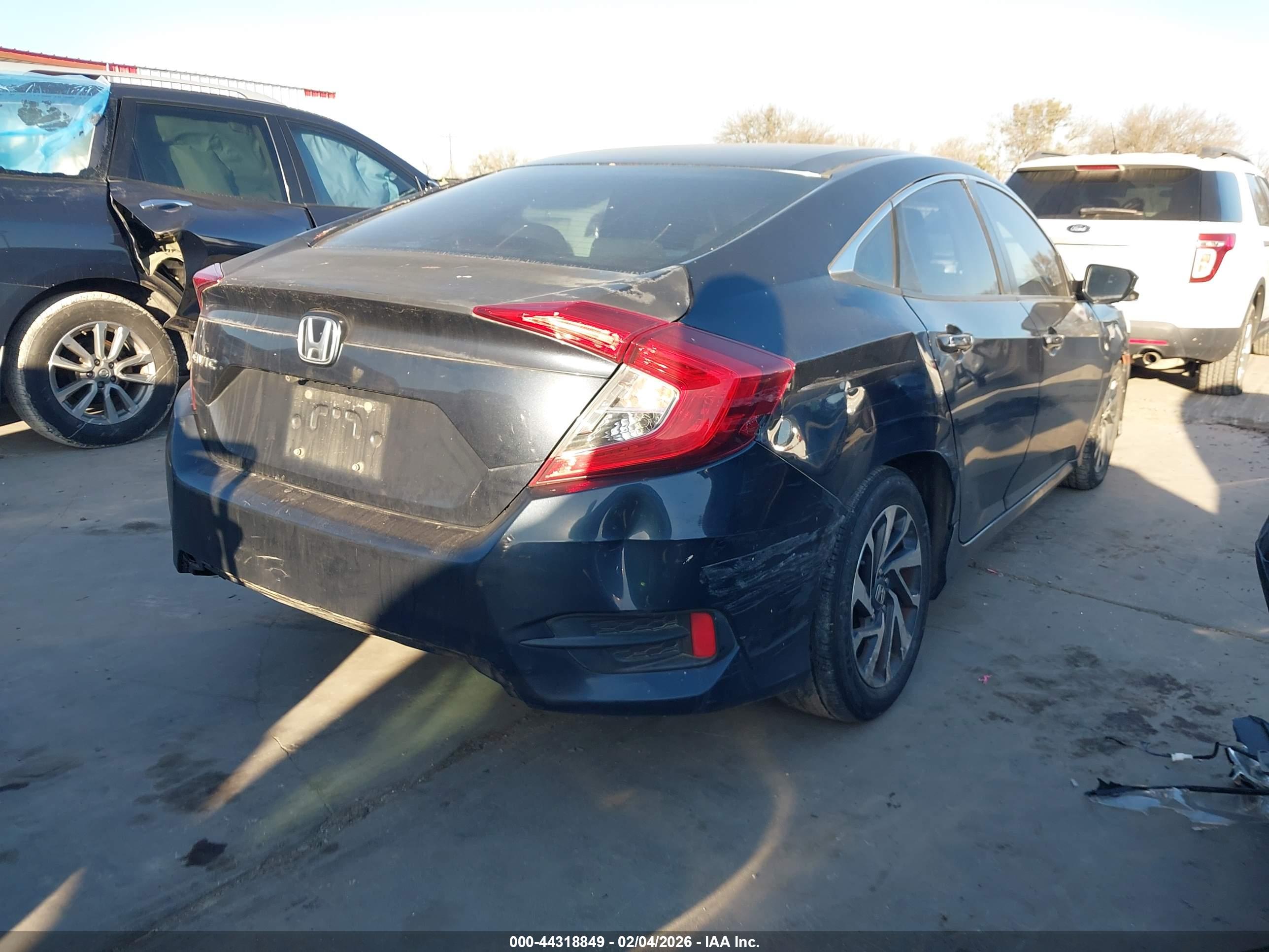 HONDA CIVIC image 4