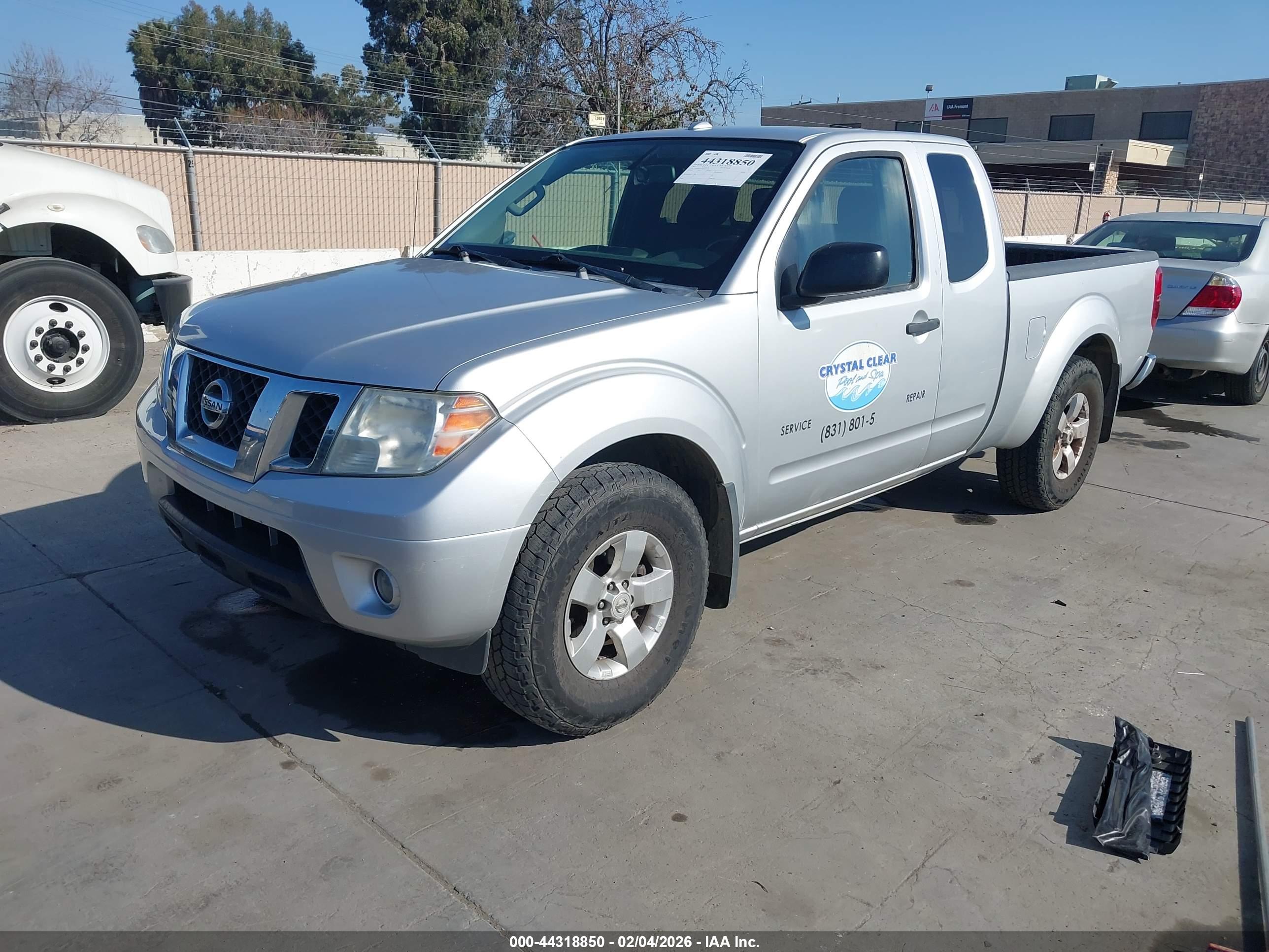 NISSAN FRONTIER image 2