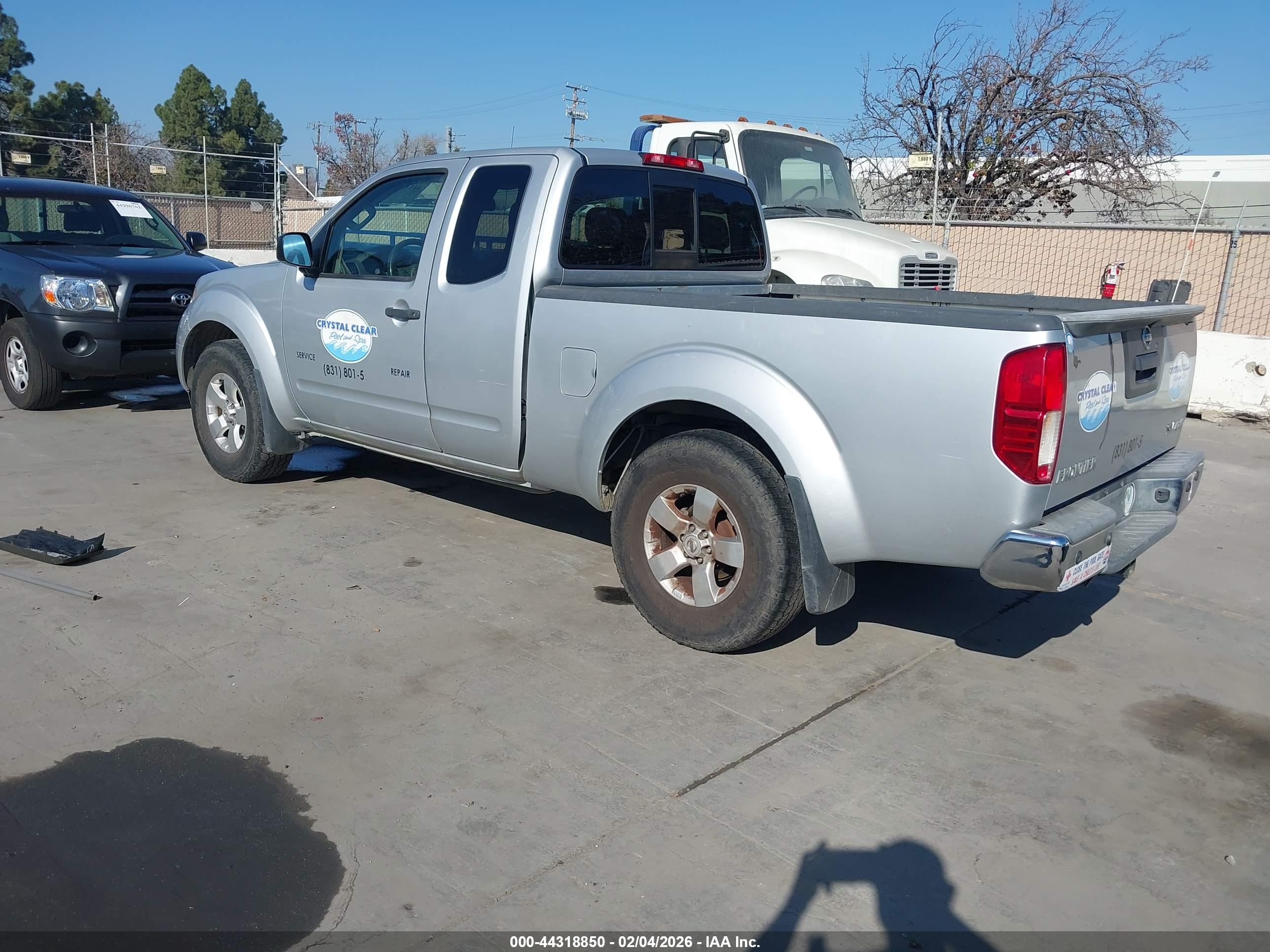 NISSAN FRONTIER image 3