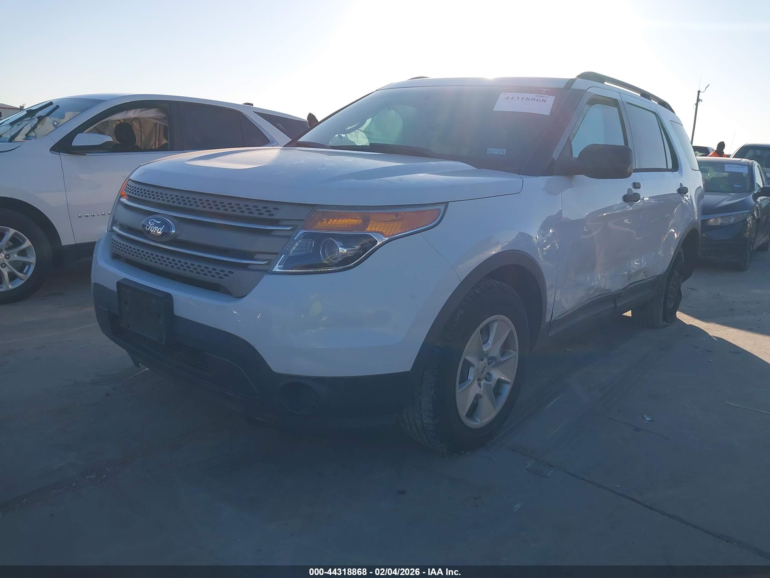 FORD EXPLORER image 2