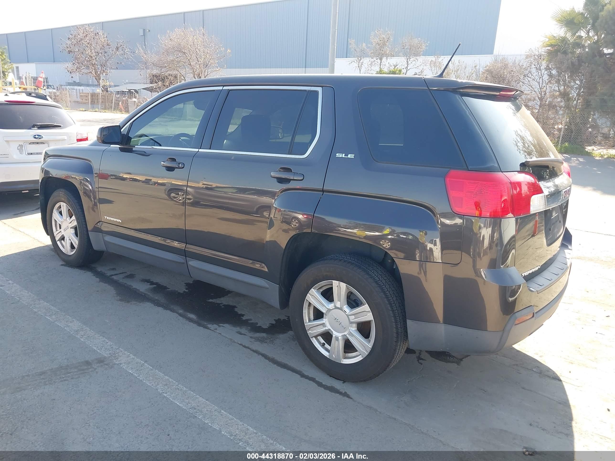 GMC TERRAIN image 3