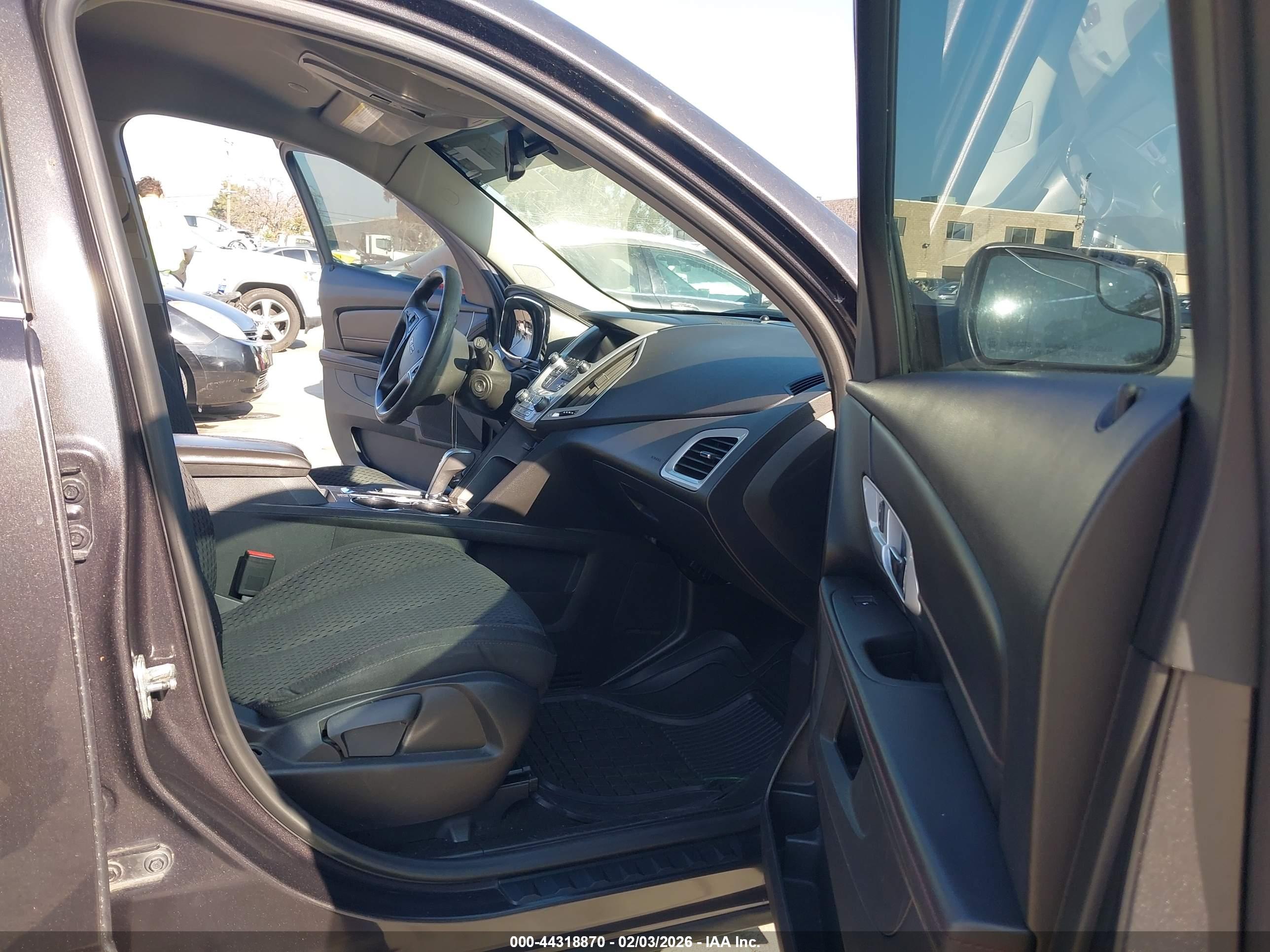 GMC TERRAIN image 5