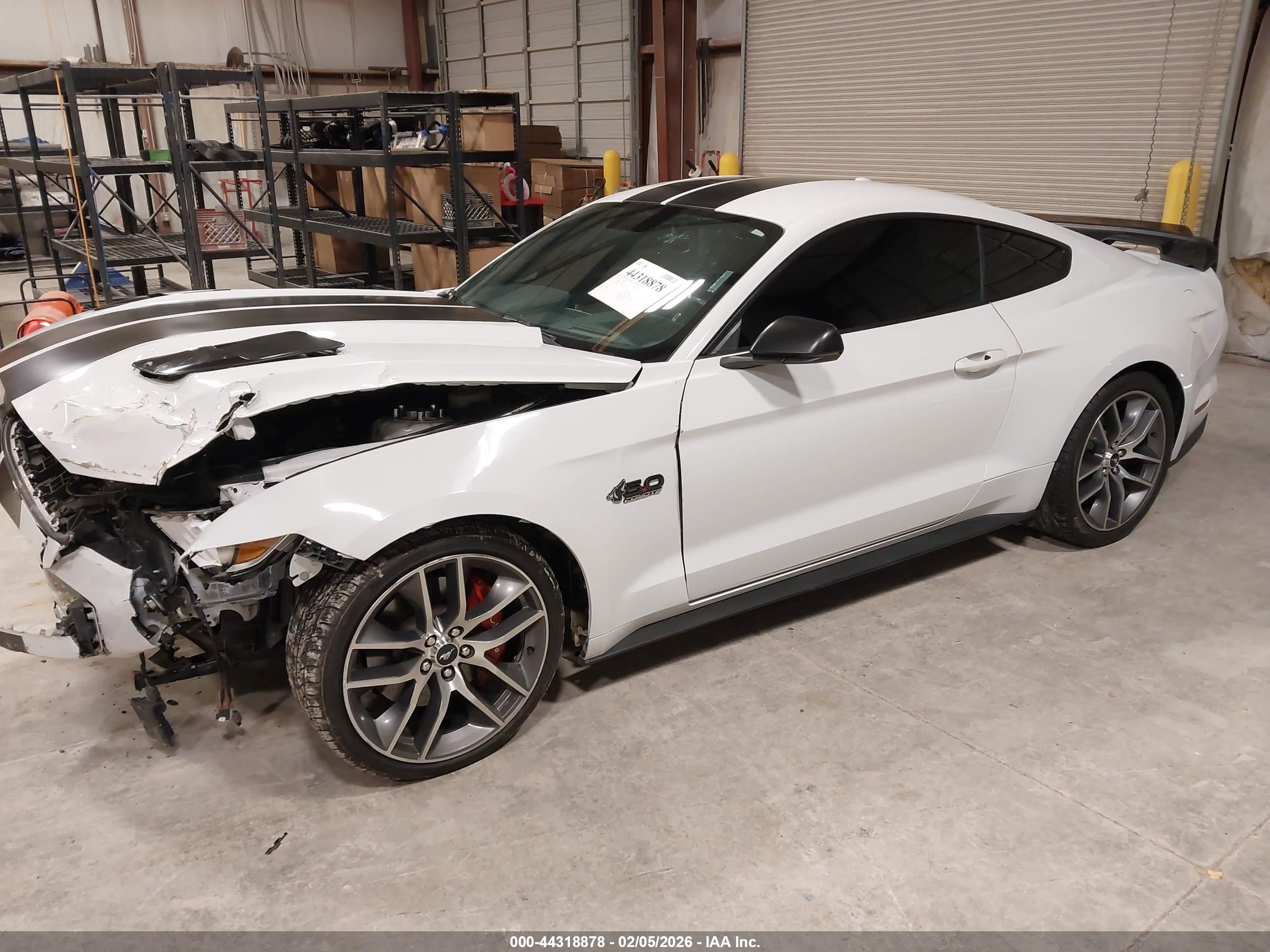 FORD MUSTANG image 2
