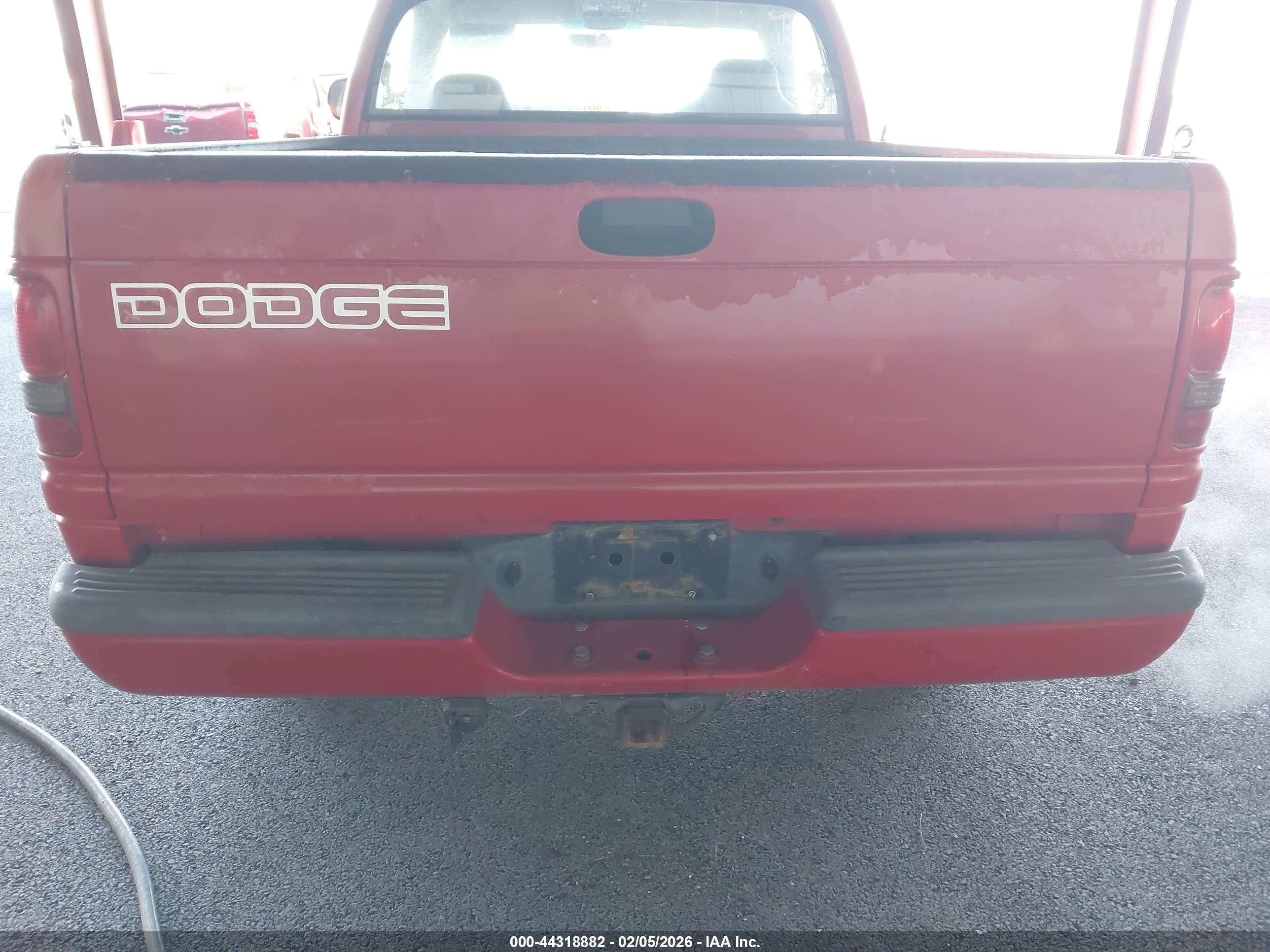 DODGE RAM image 6
