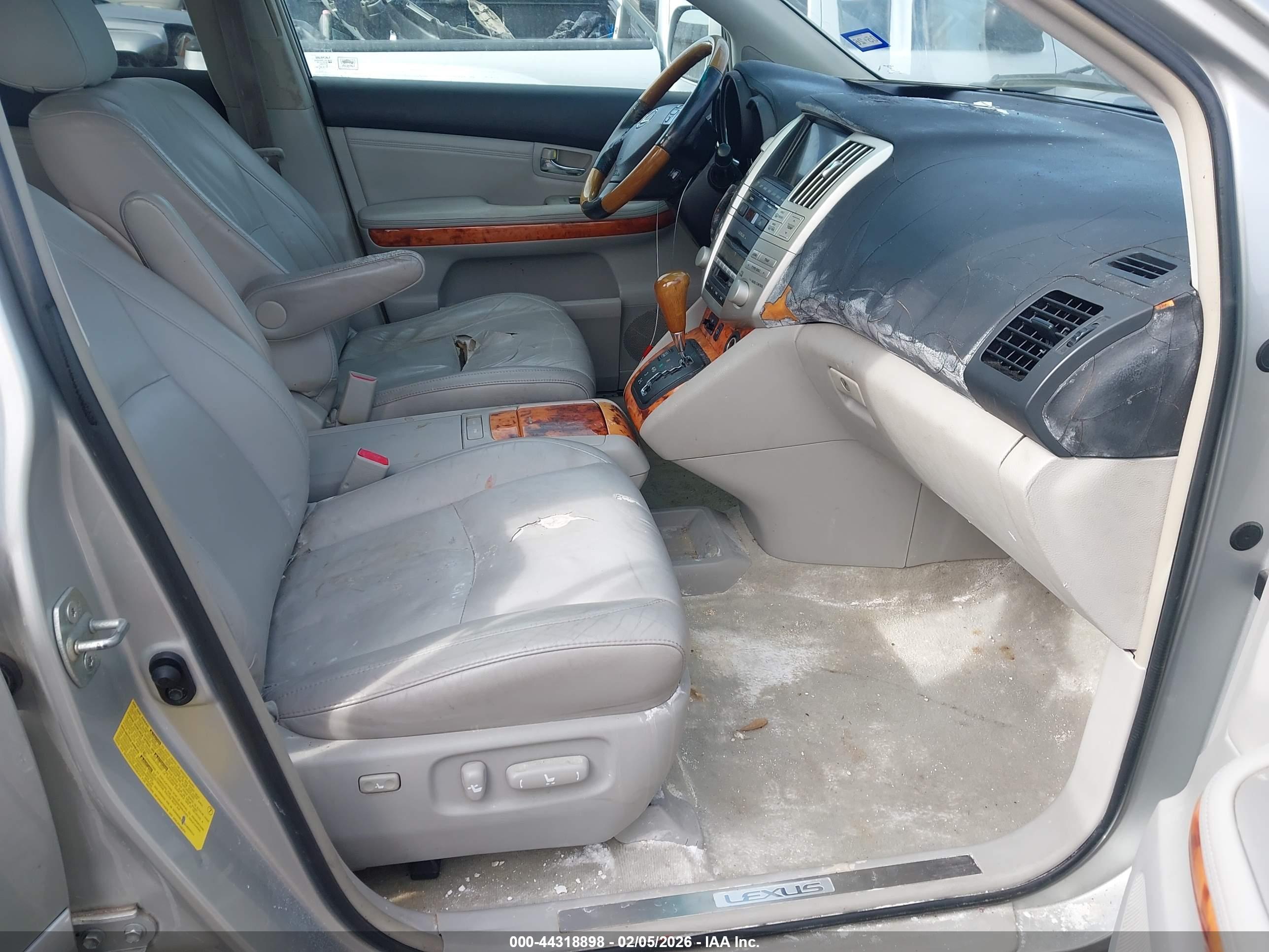 LEXUS RX image 5