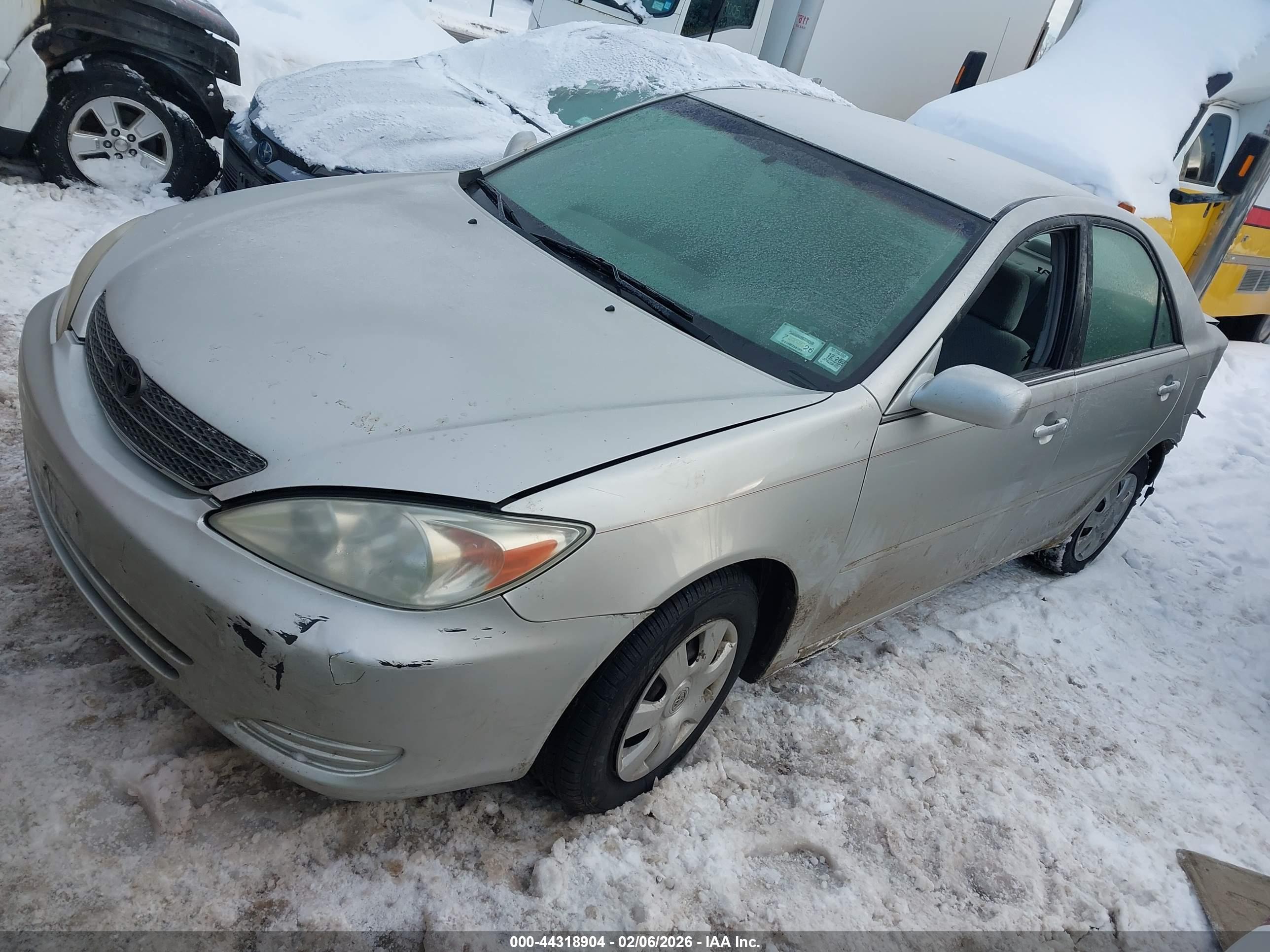TOYOTA CAMRY image 2