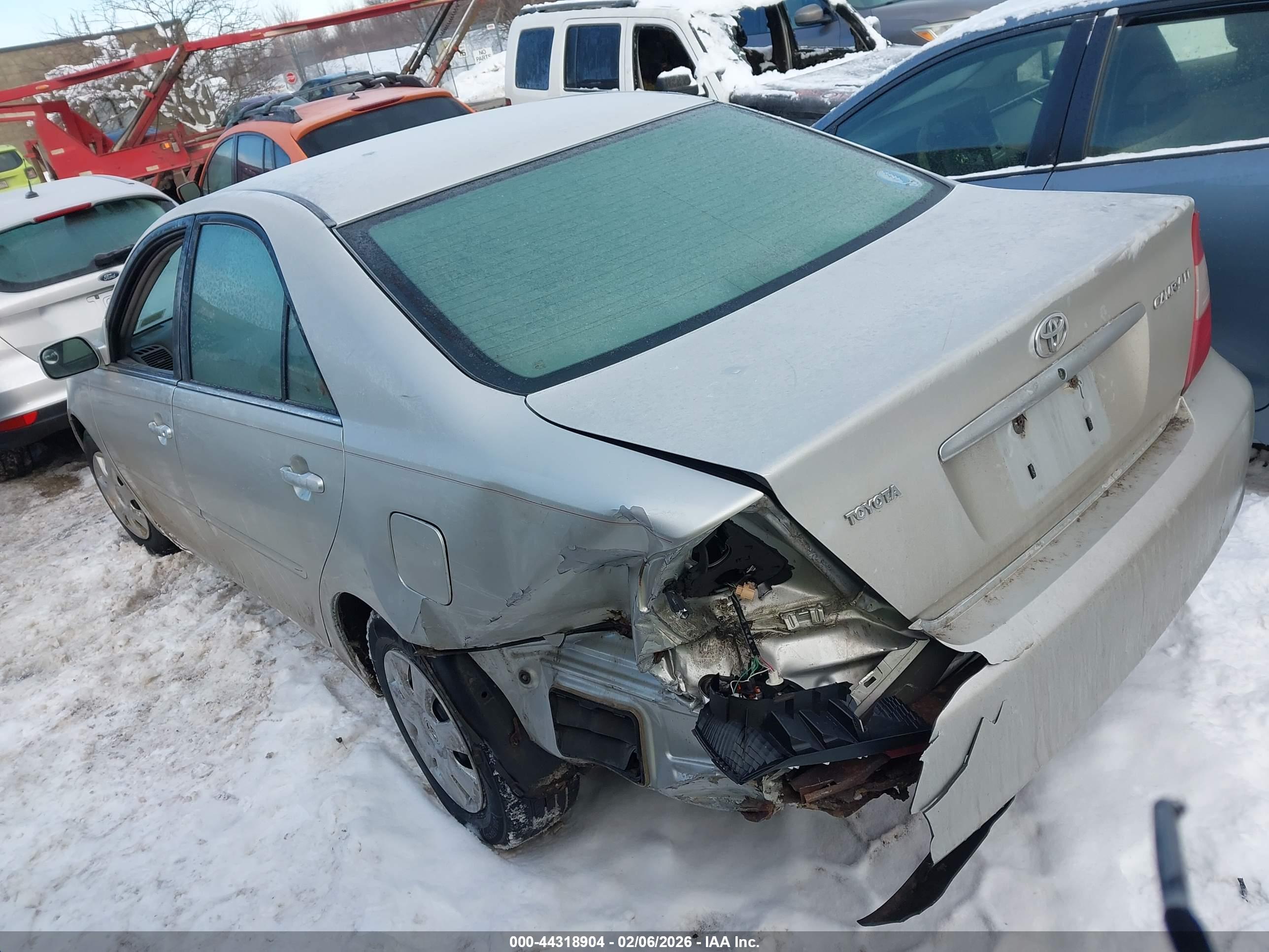 TOYOTA CAMRY image 3