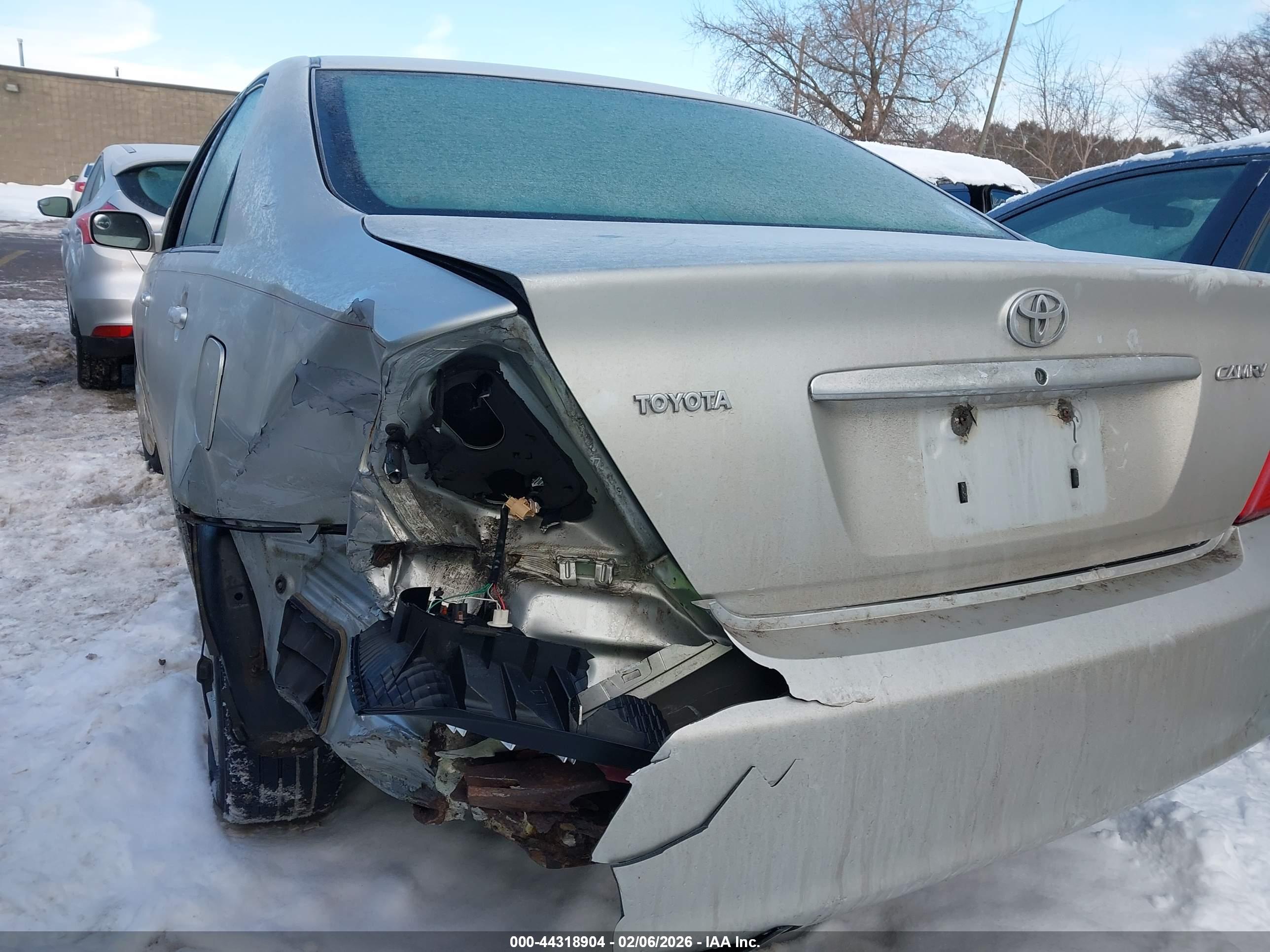 TOYOTA CAMRY image 6