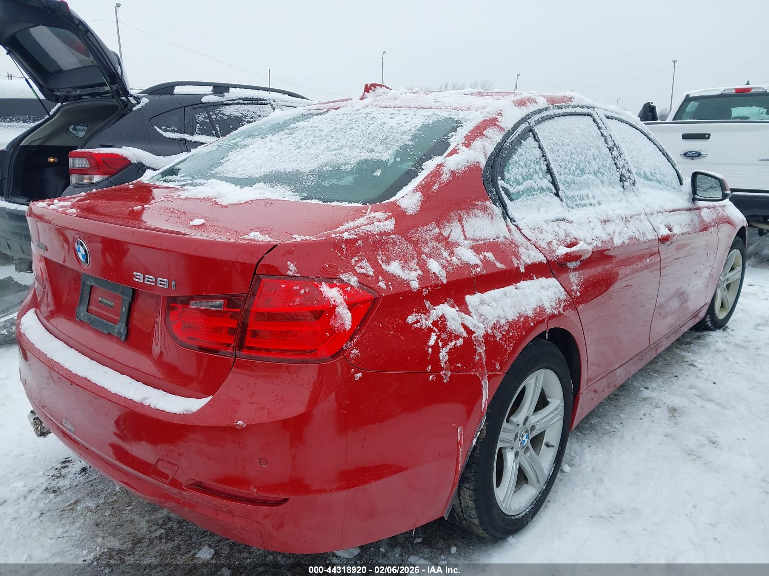 BMW 328I image 4