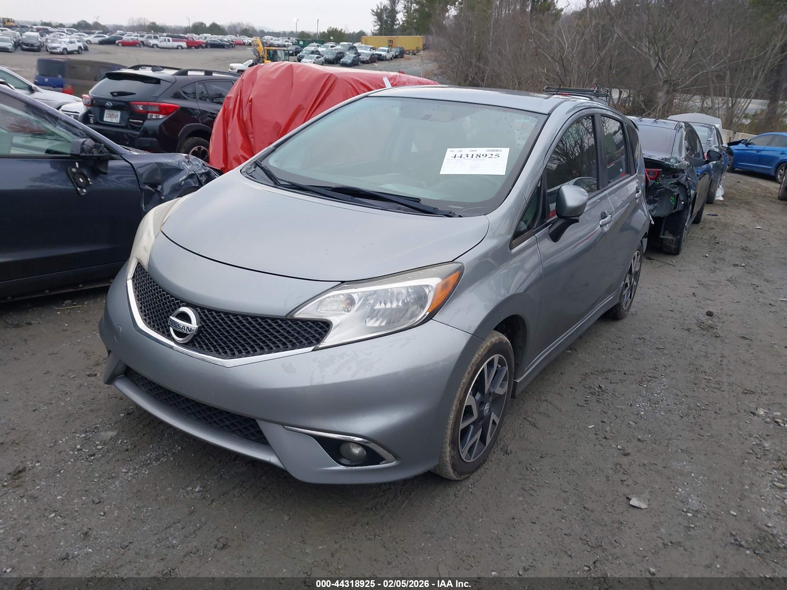NISSAN VERSA image 2