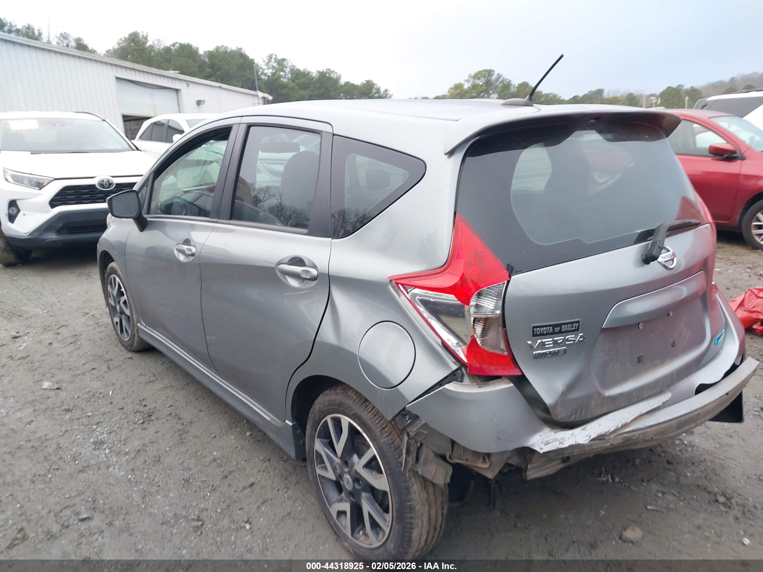 NISSAN VERSA image 3