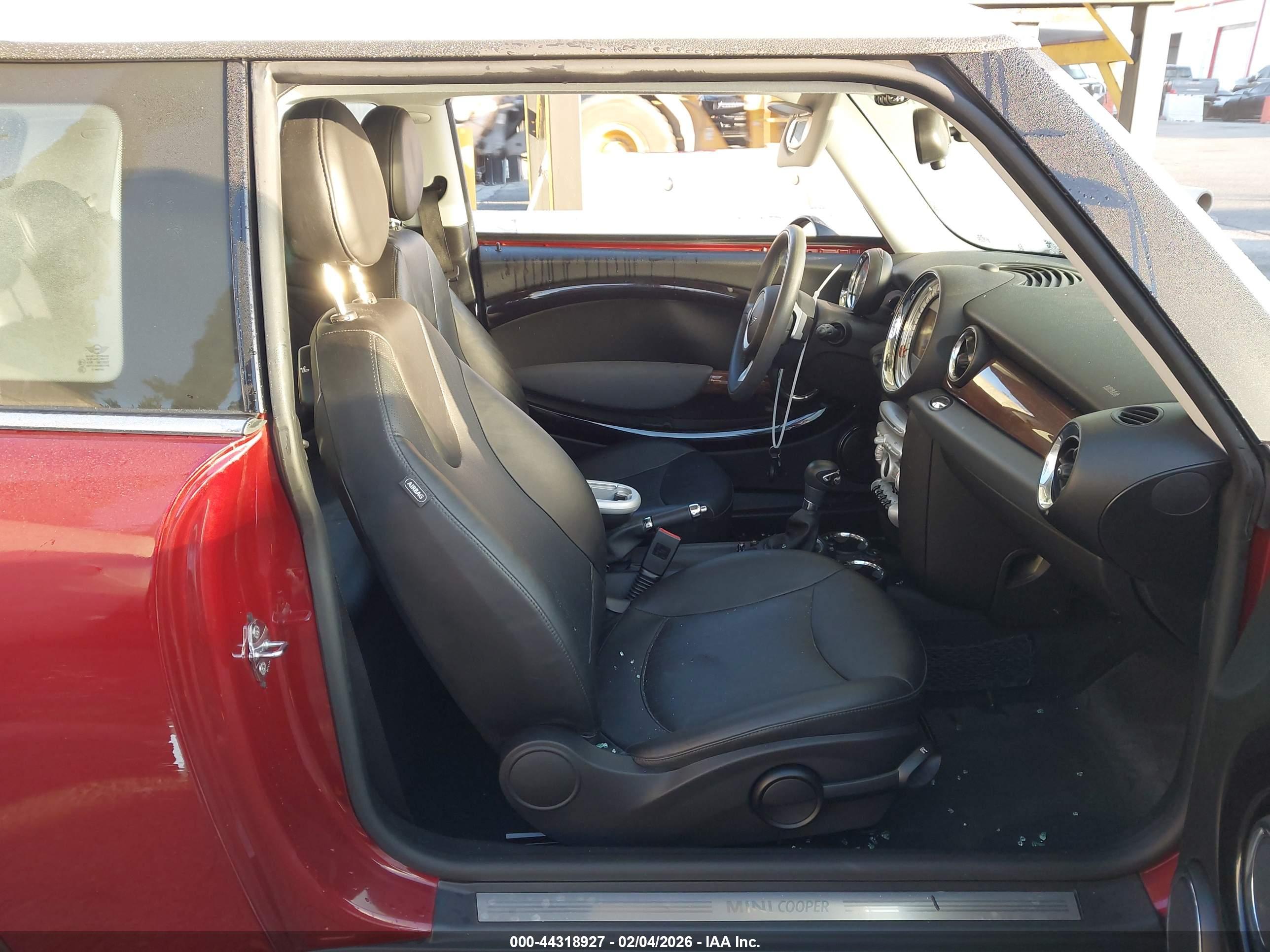 MINI COOPER image 5