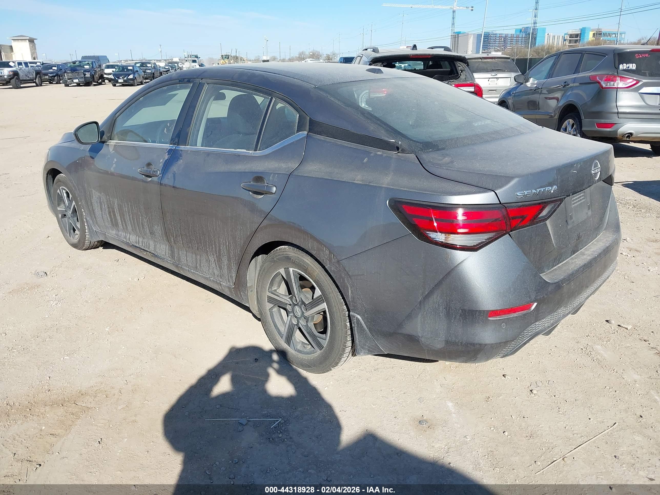 NISSAN SENTRA image 3