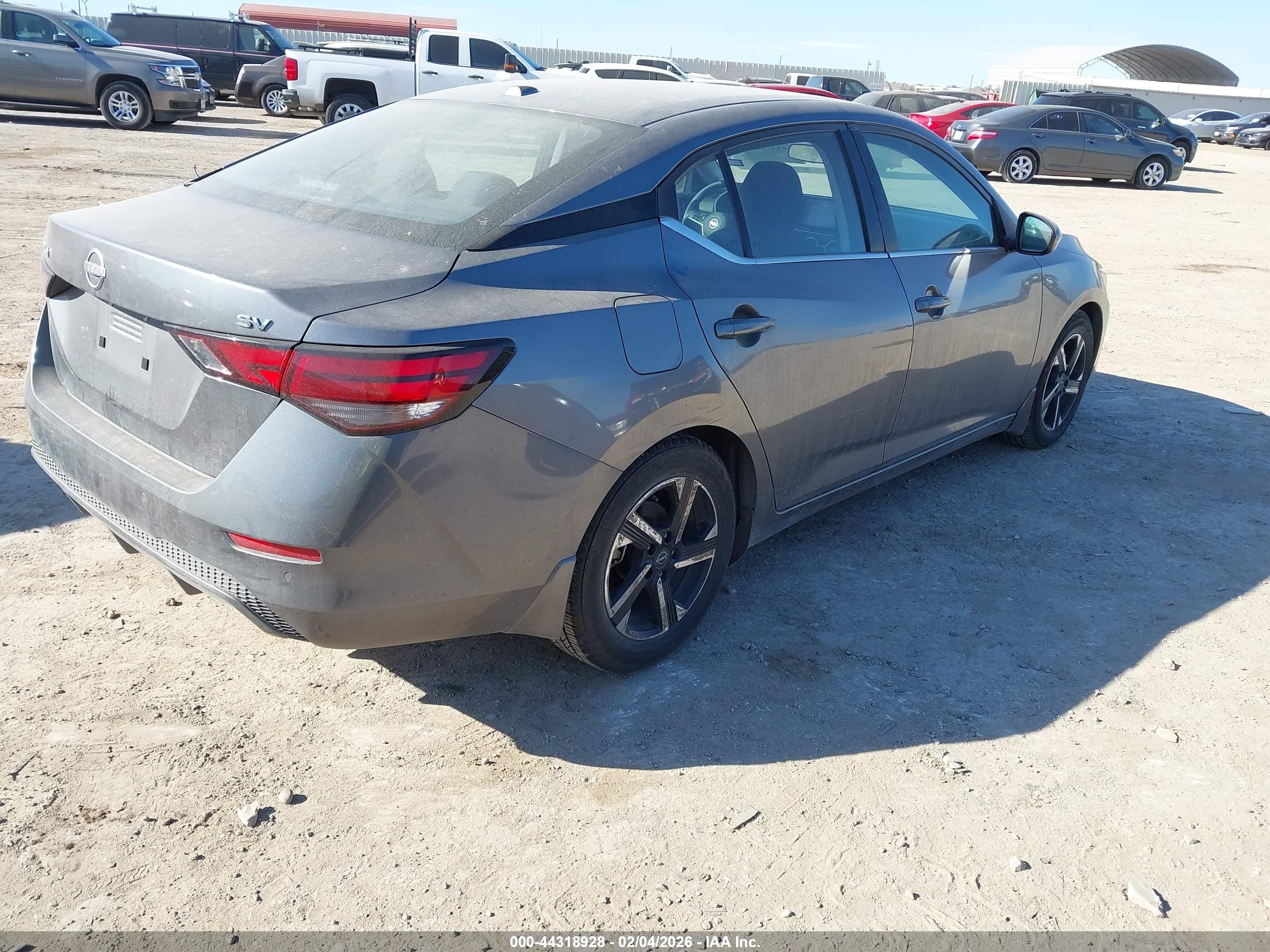 NISSAN SENTRA image 4