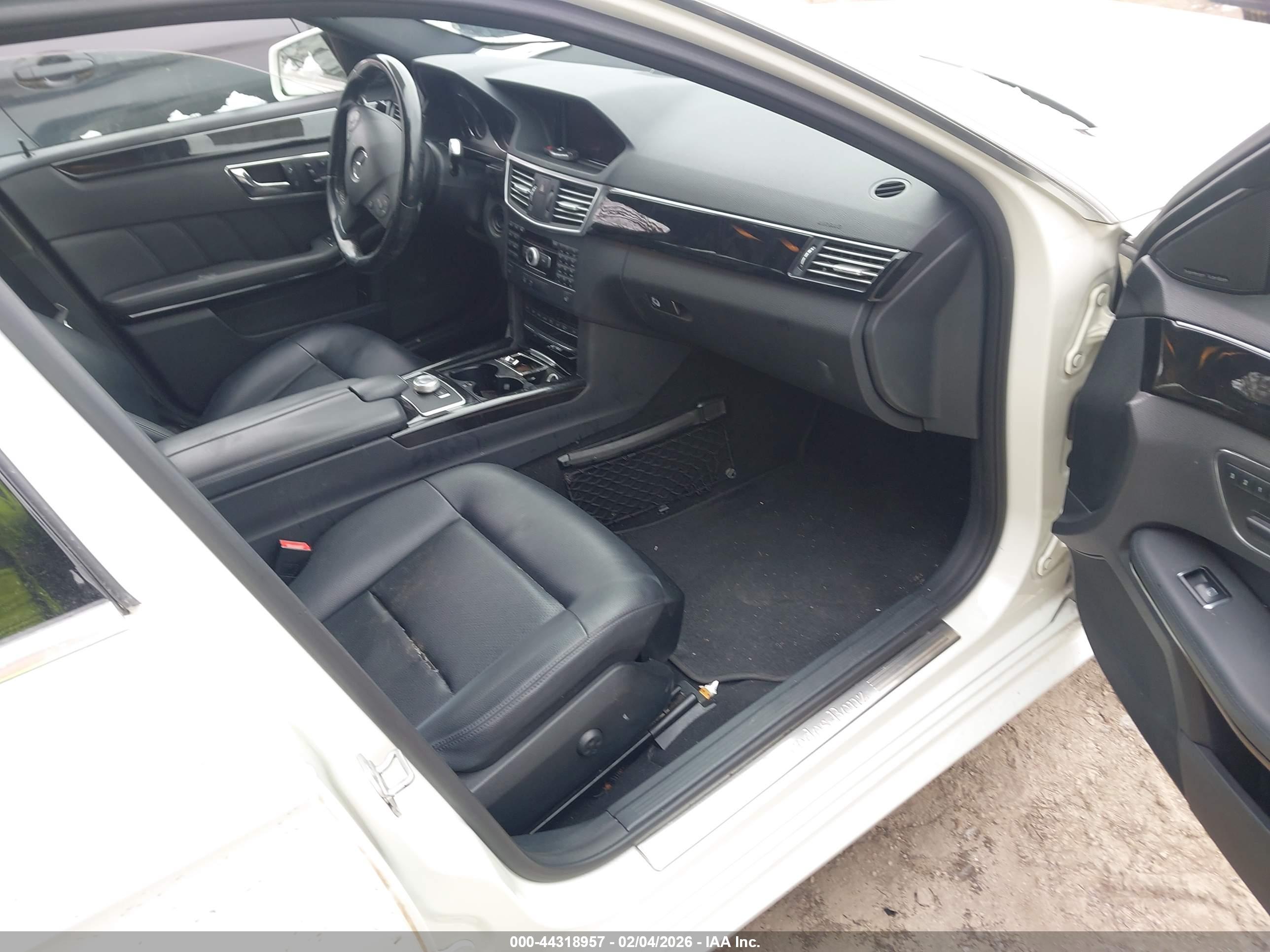 MERCEDES-BENZ E image 5