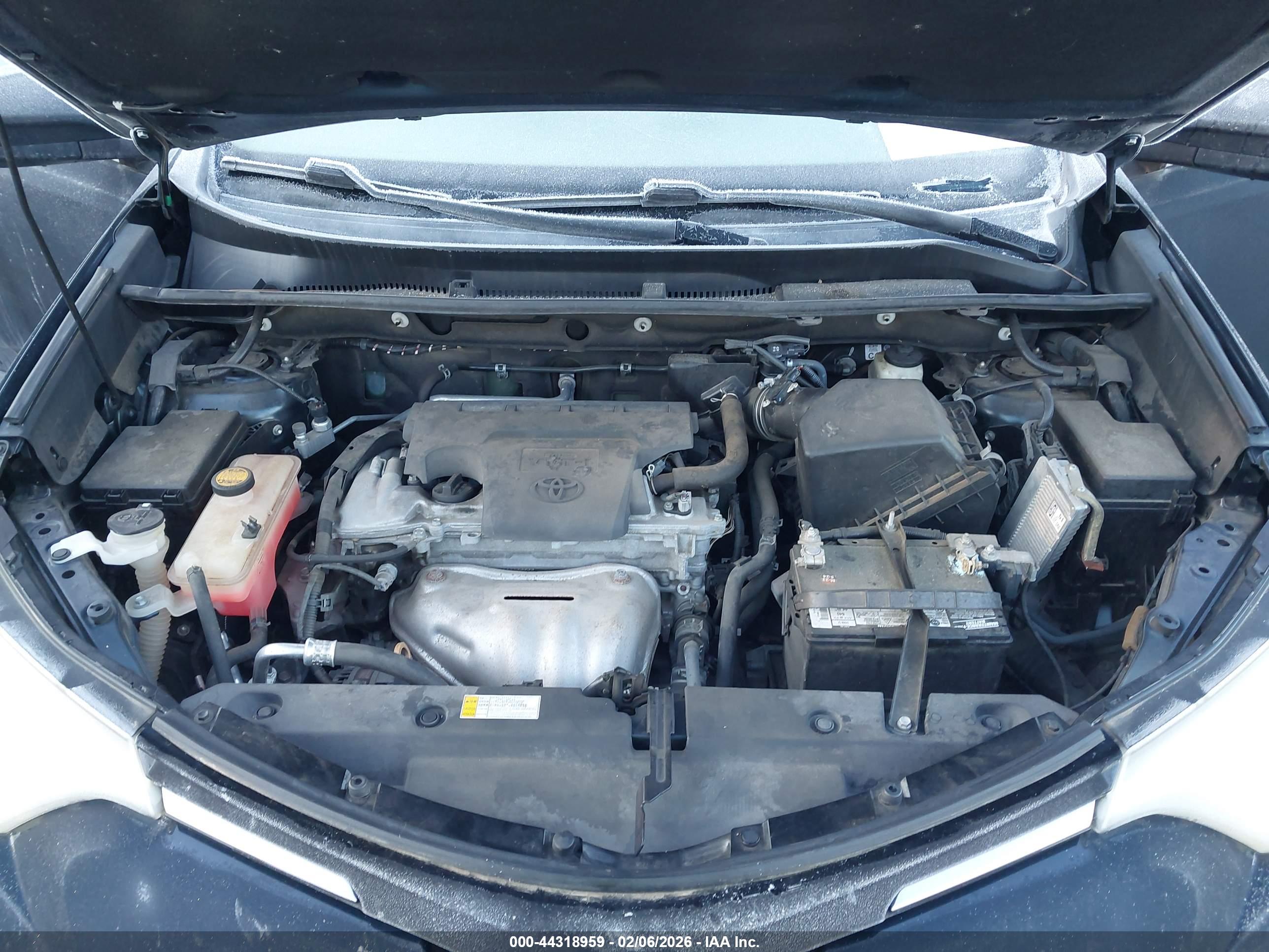 TOYOTA RAV4 image 10