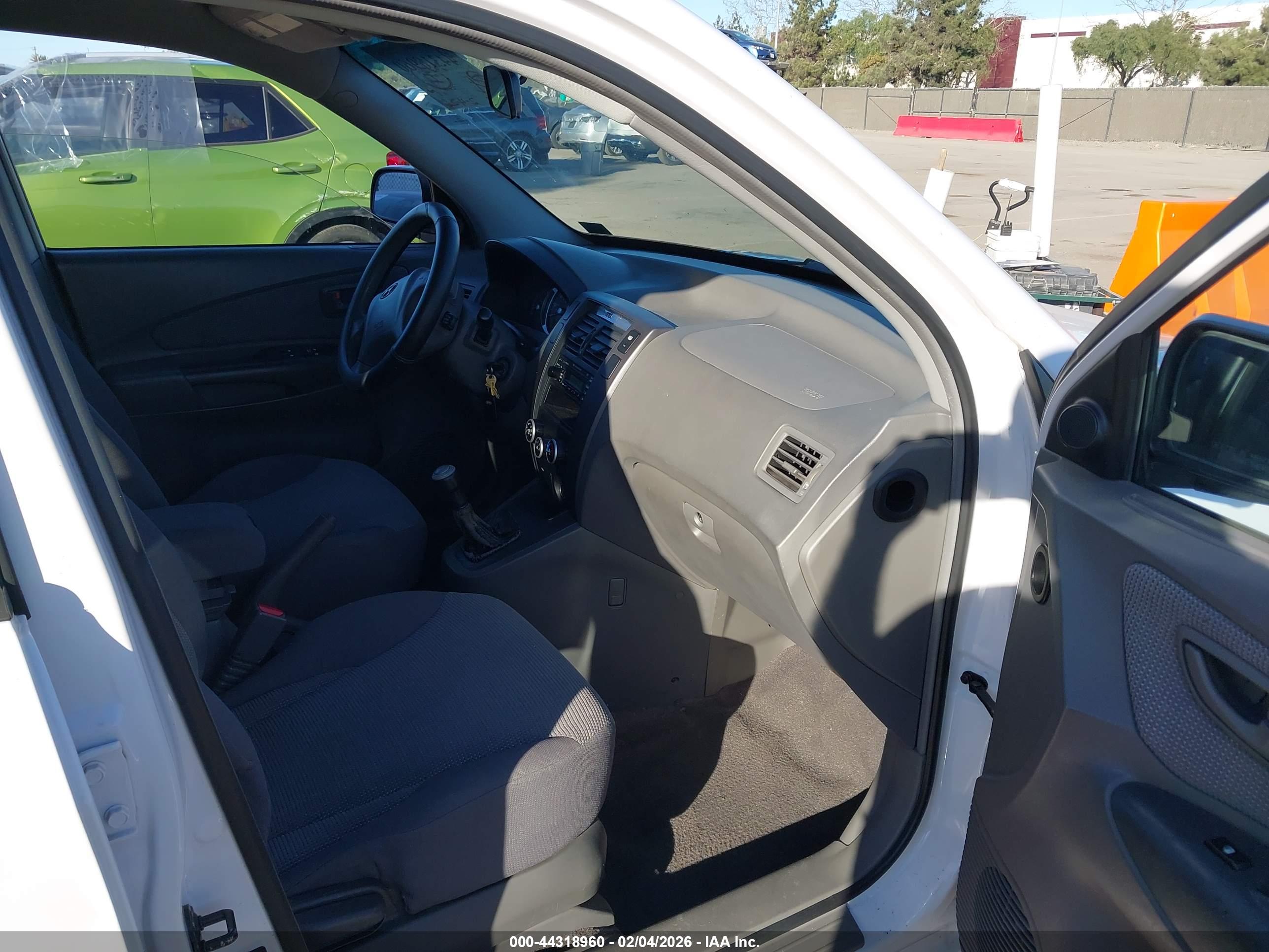 HYUNDAI TUCSON image 5