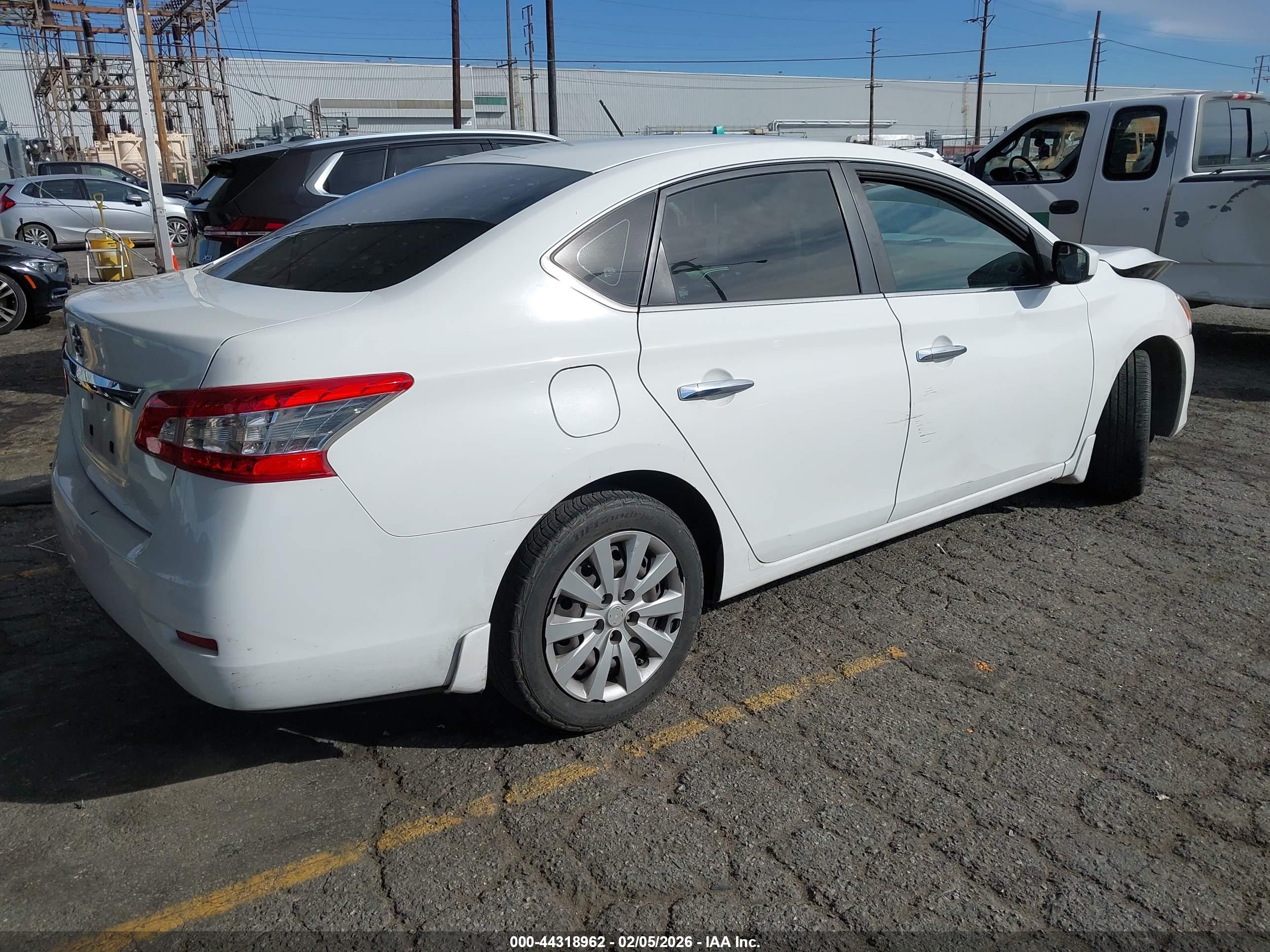 NISSAN SENTRA image 4