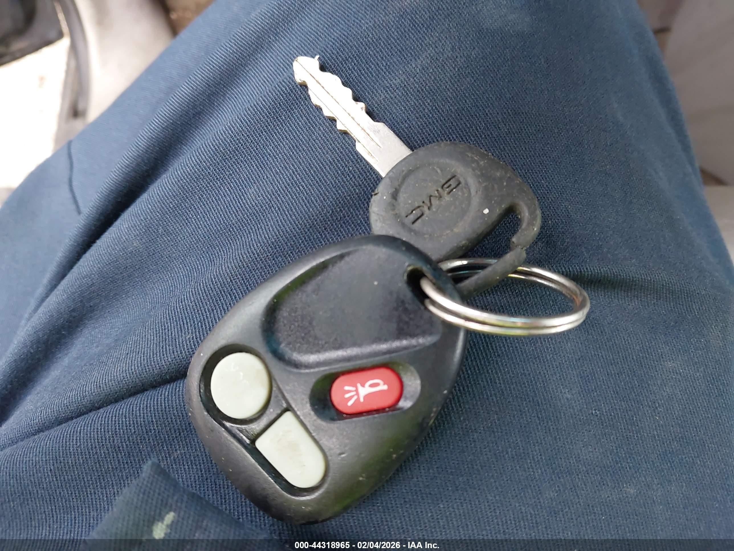 GMC ENVOY image 11