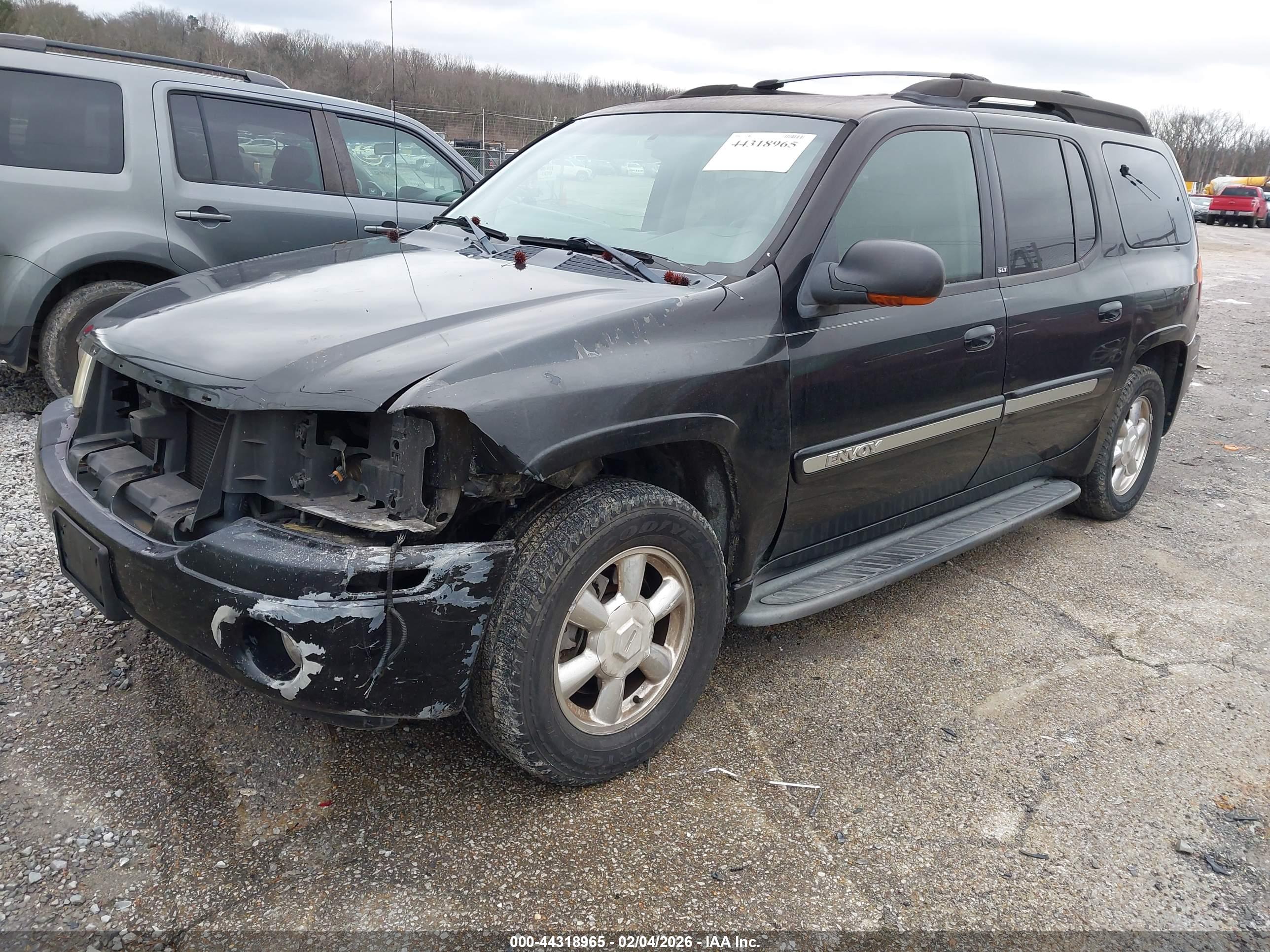 GMC ENVOY image 2