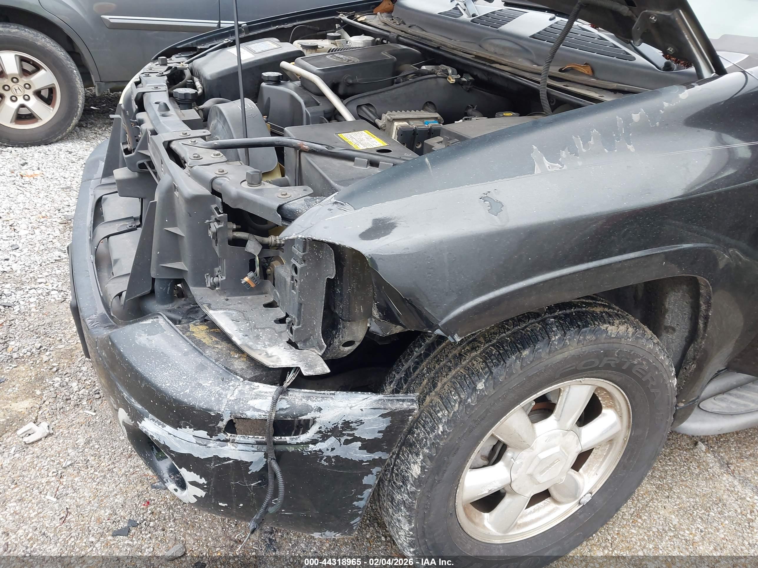 GMC ENVOY image 6