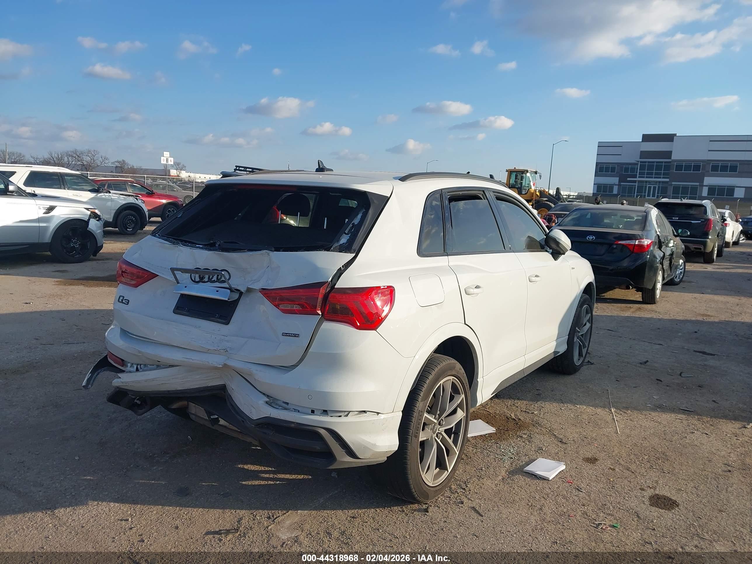 AUDI Q3 image 4