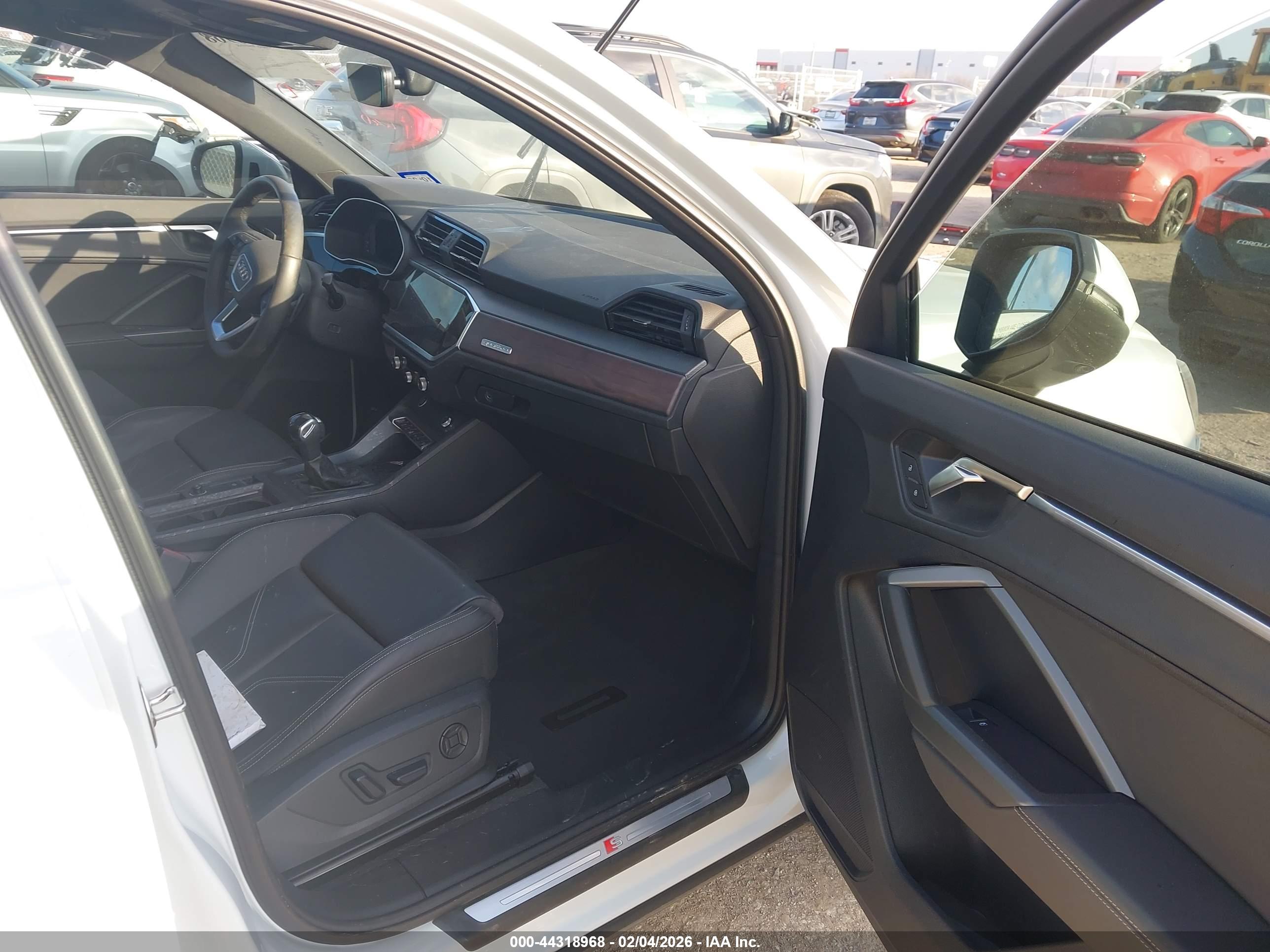 AUDI Q3 image 5