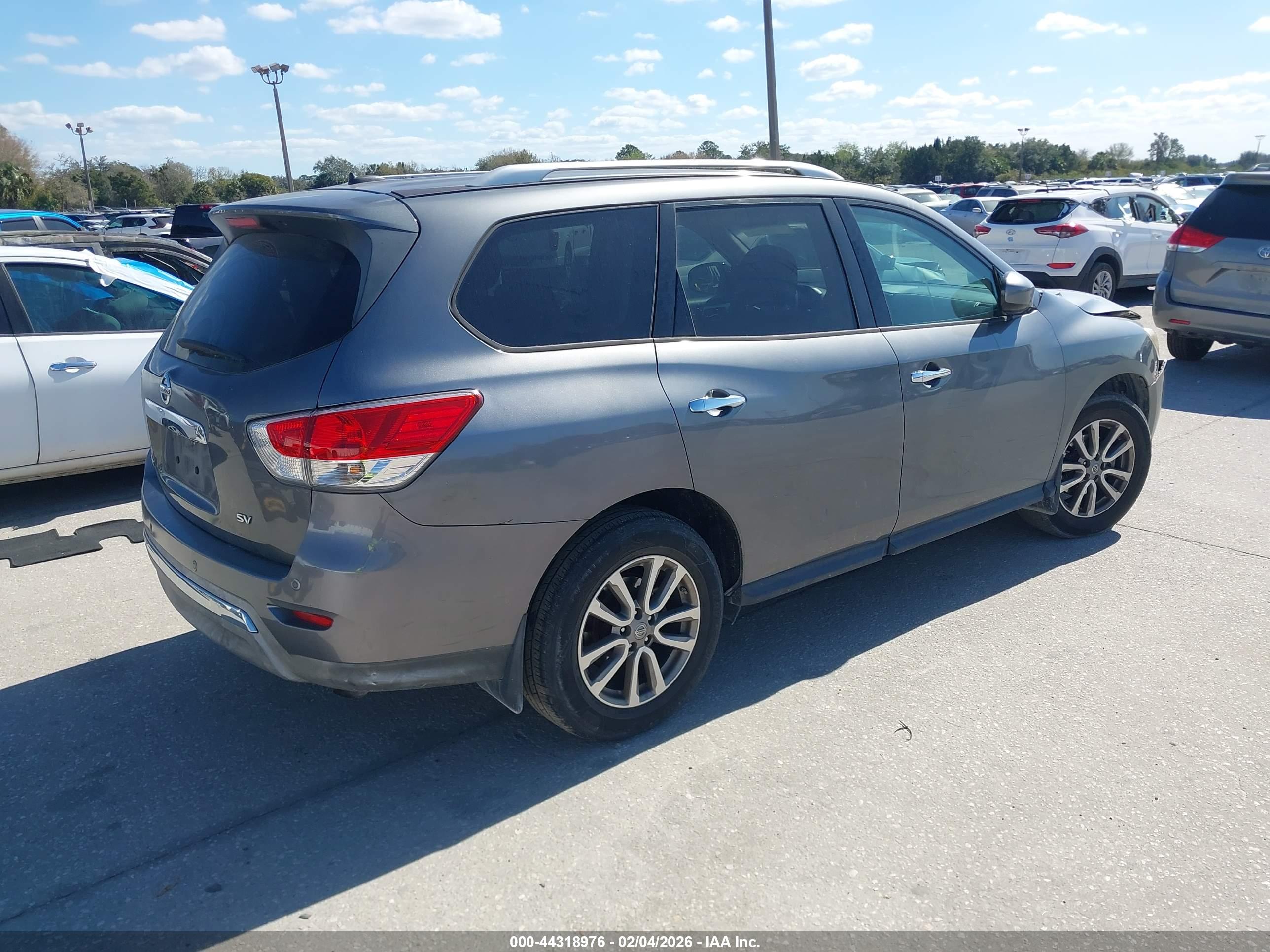 NISSAN PATHFINDER image 4