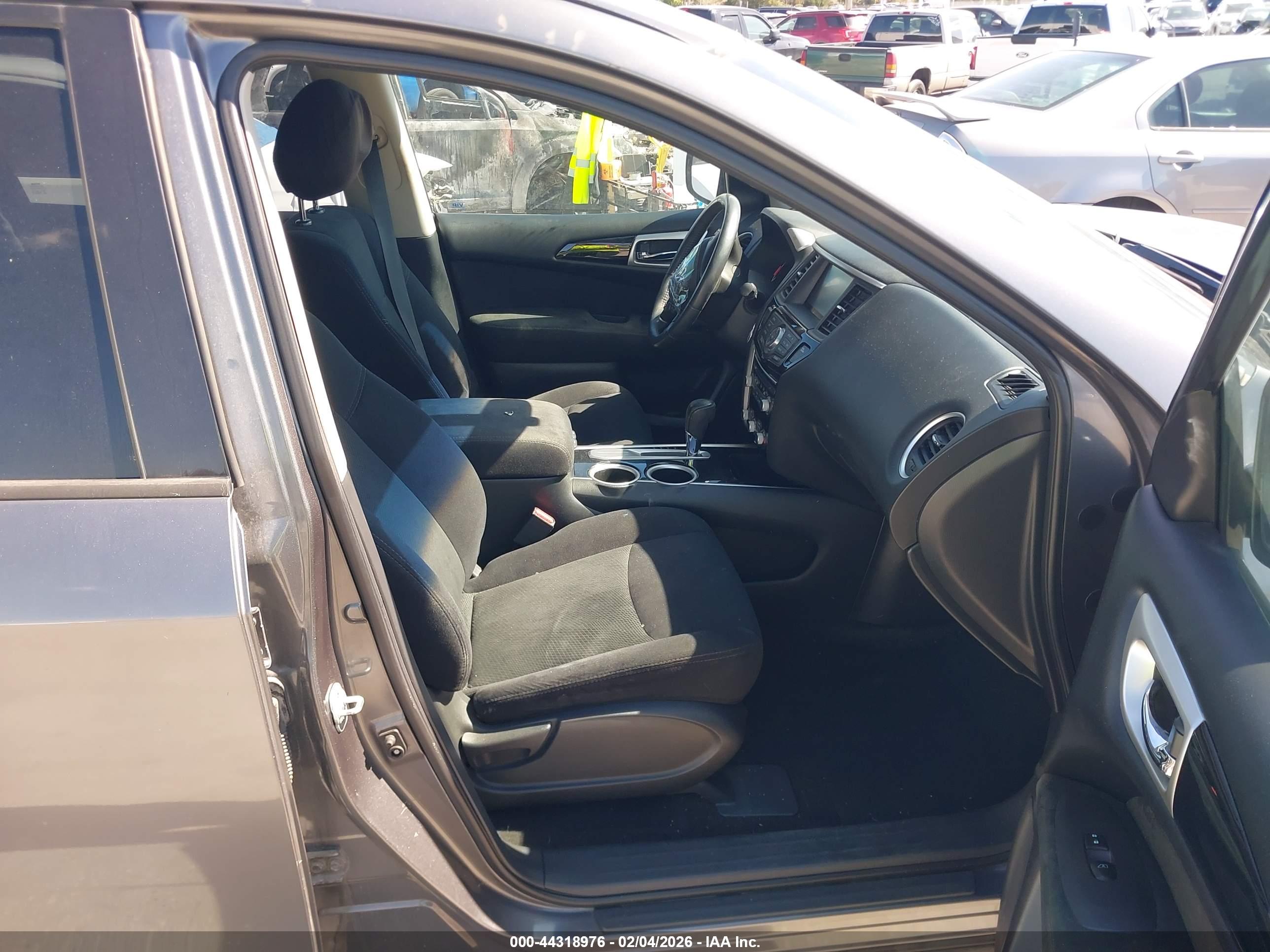 NISSAN PATHFINDER image 5