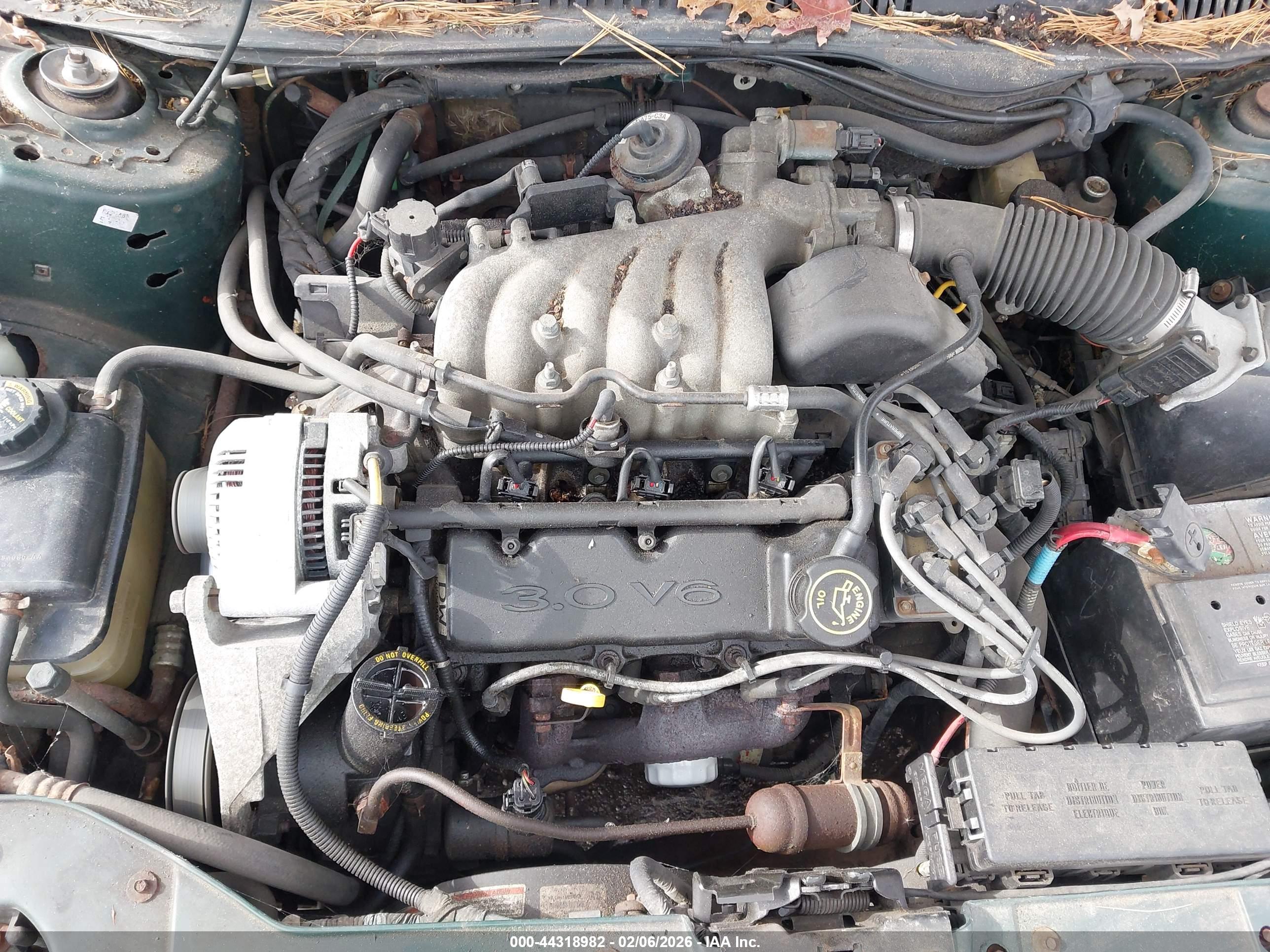 FORD TAURUS image 10